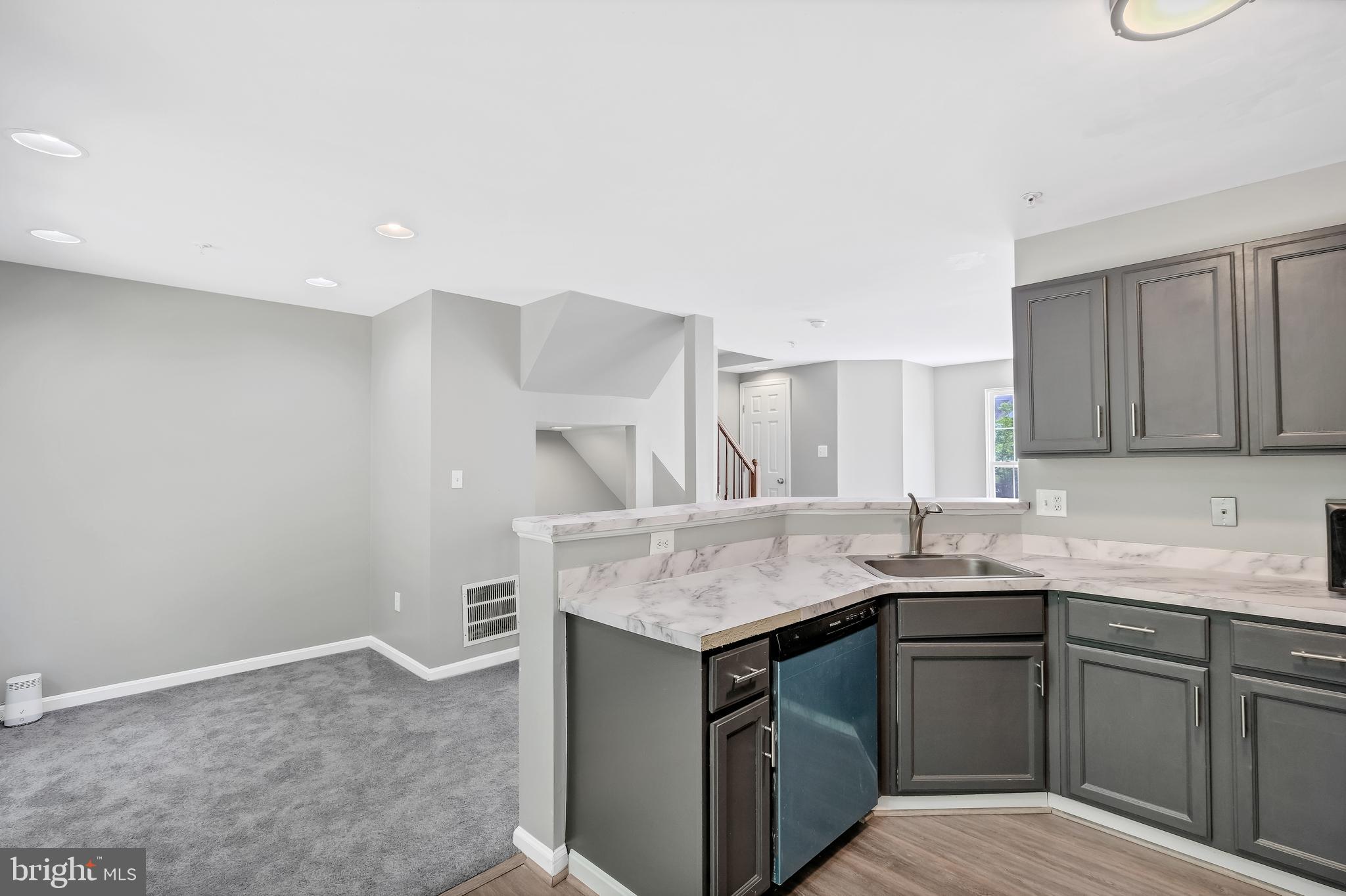 KINGS GRANT - Residential Lease