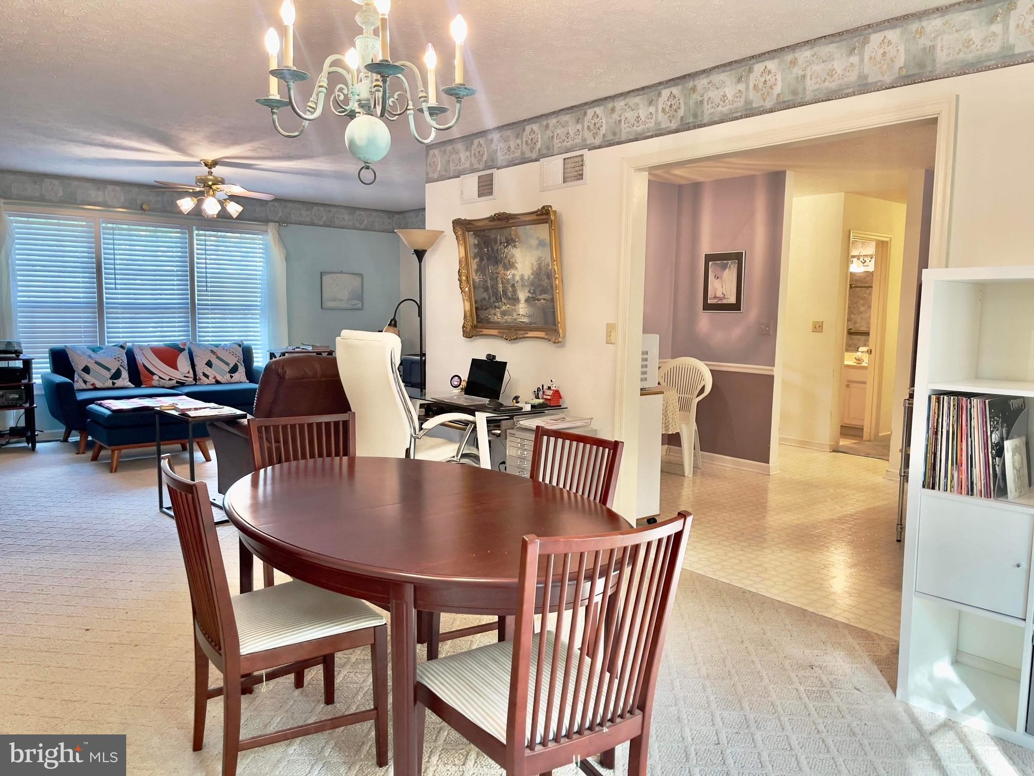 FOXCREST MANOR - Residential