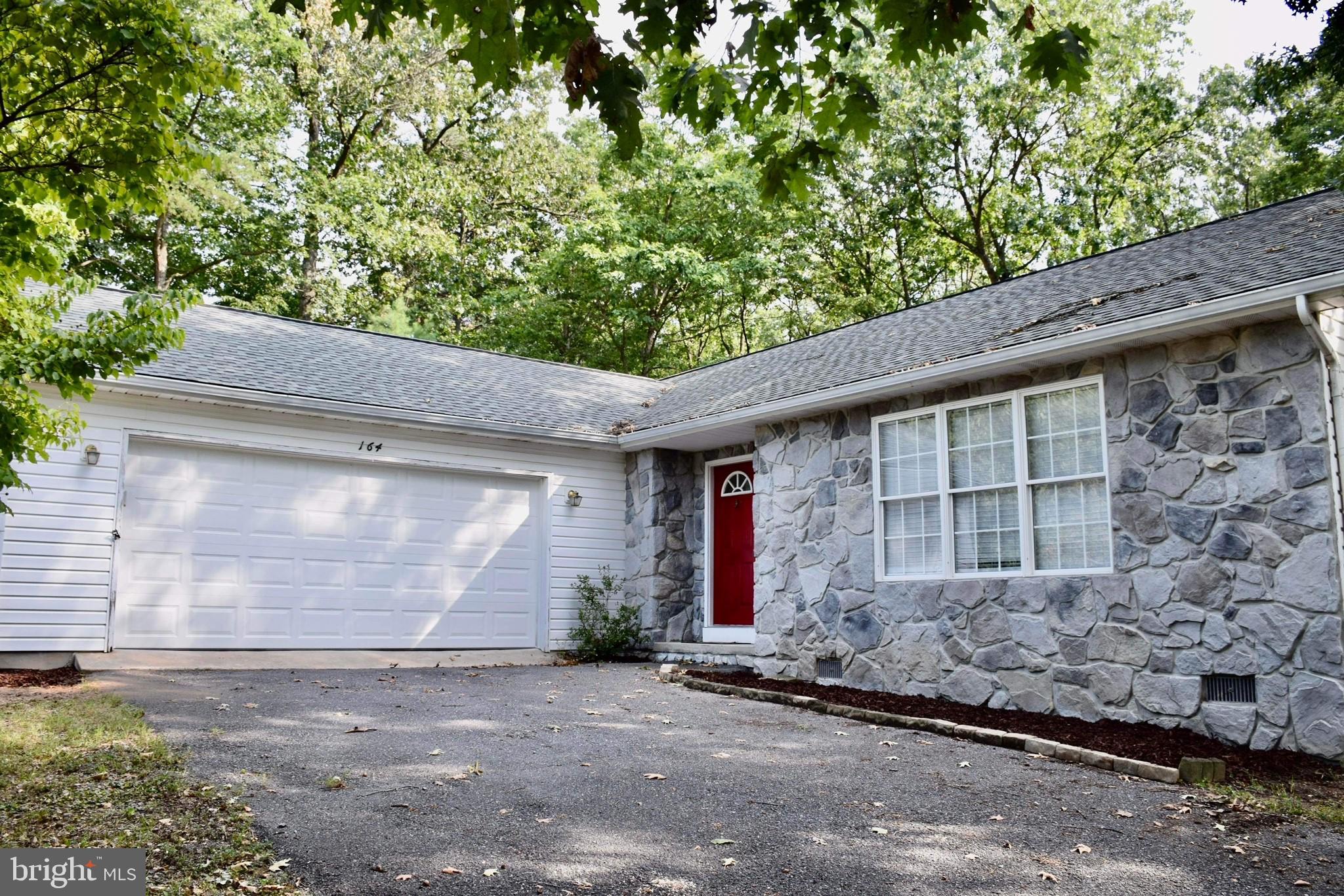 FOXCREST MANOR - Residential