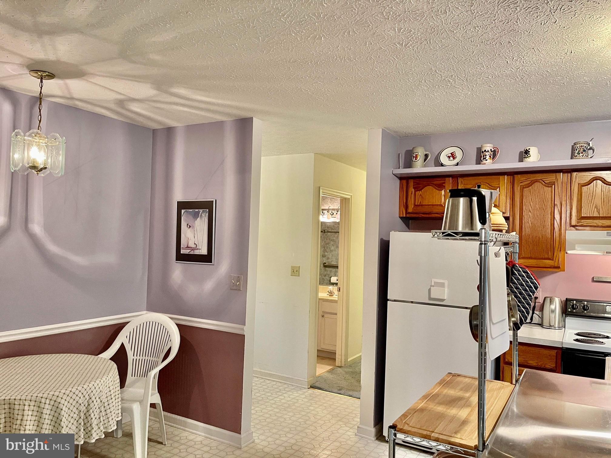 FOXCREST MANOR - Residential