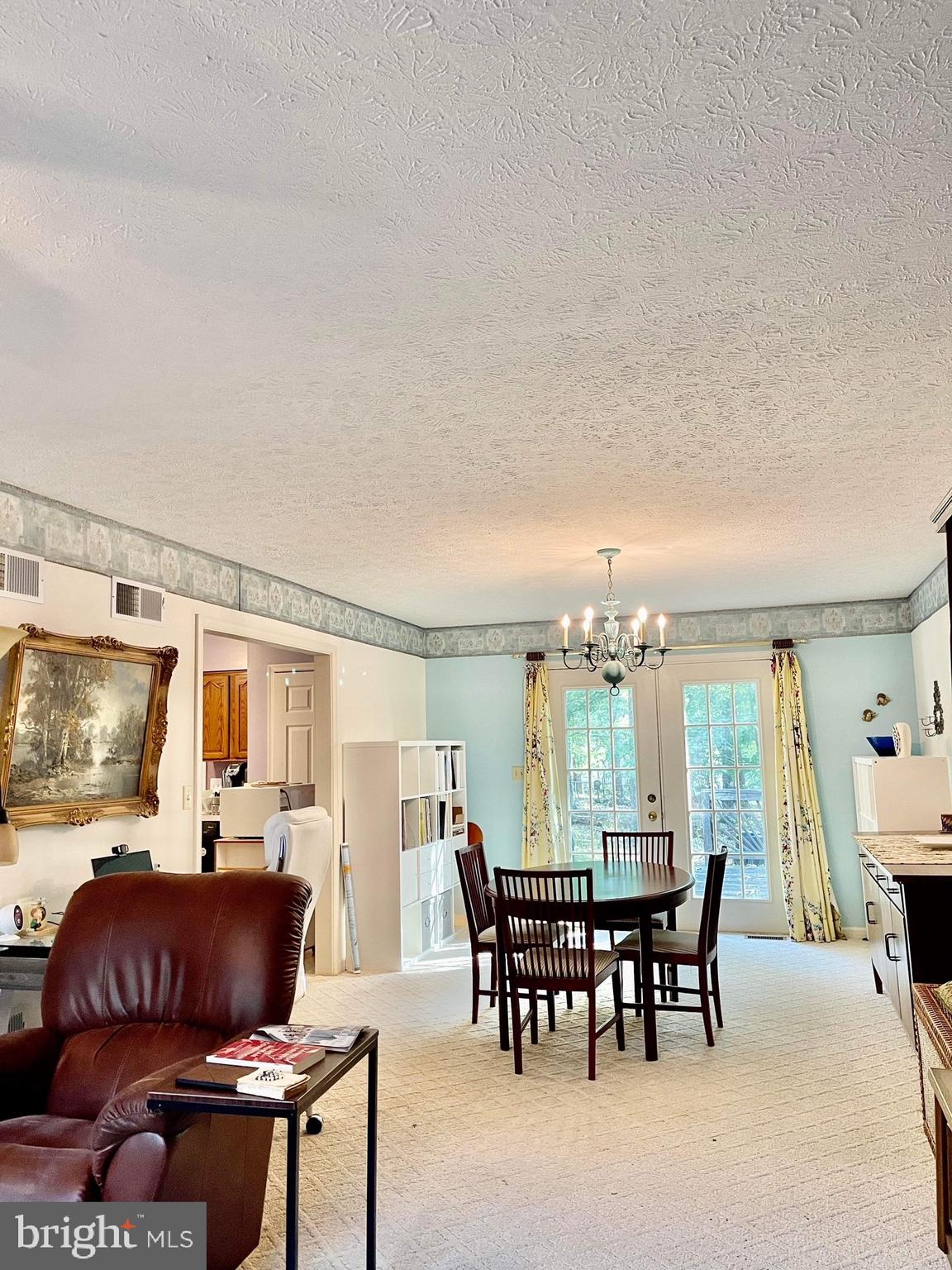 FOXCREST MANOR - Residential