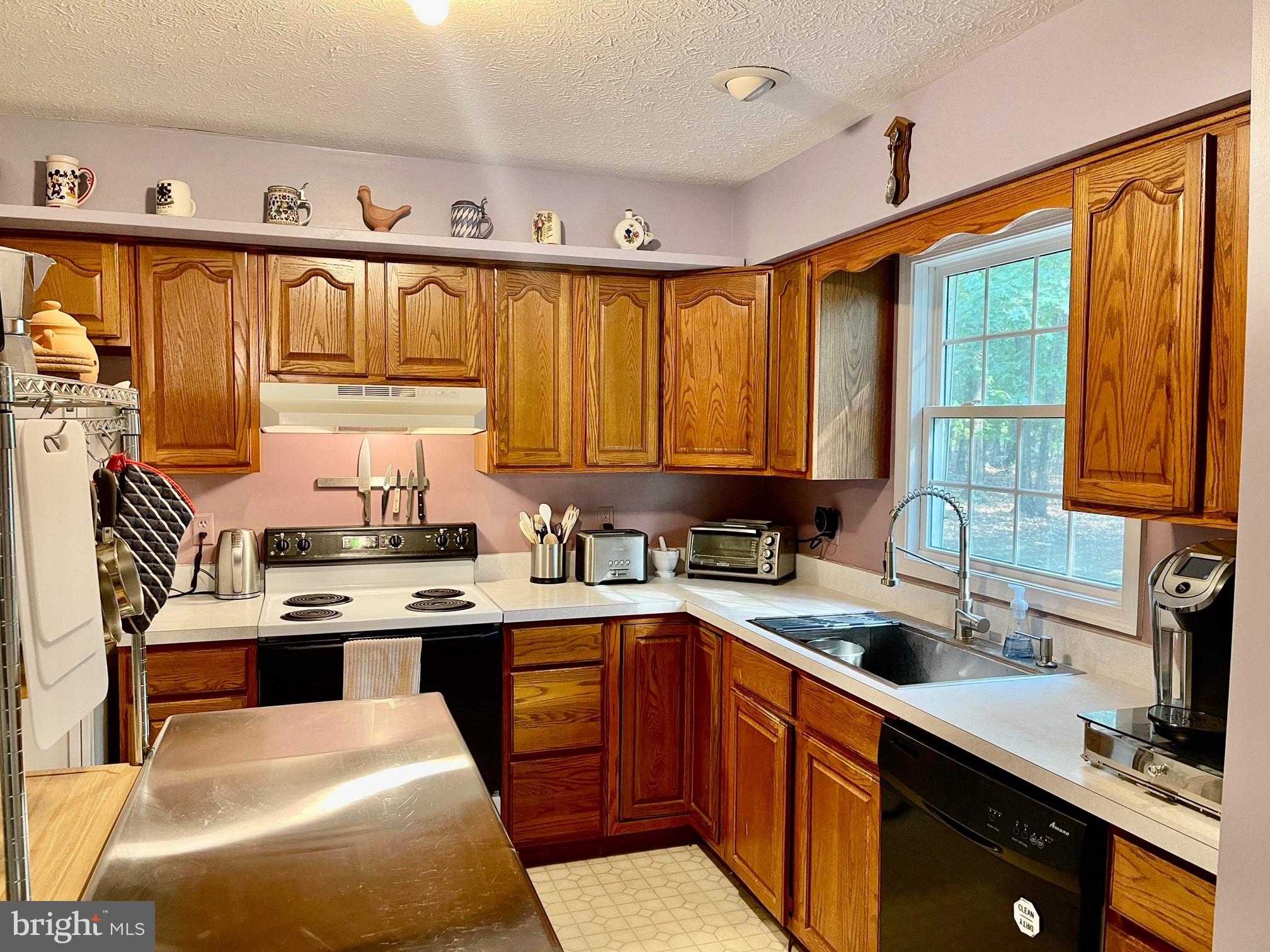 FOXCREST MANOR - Residential