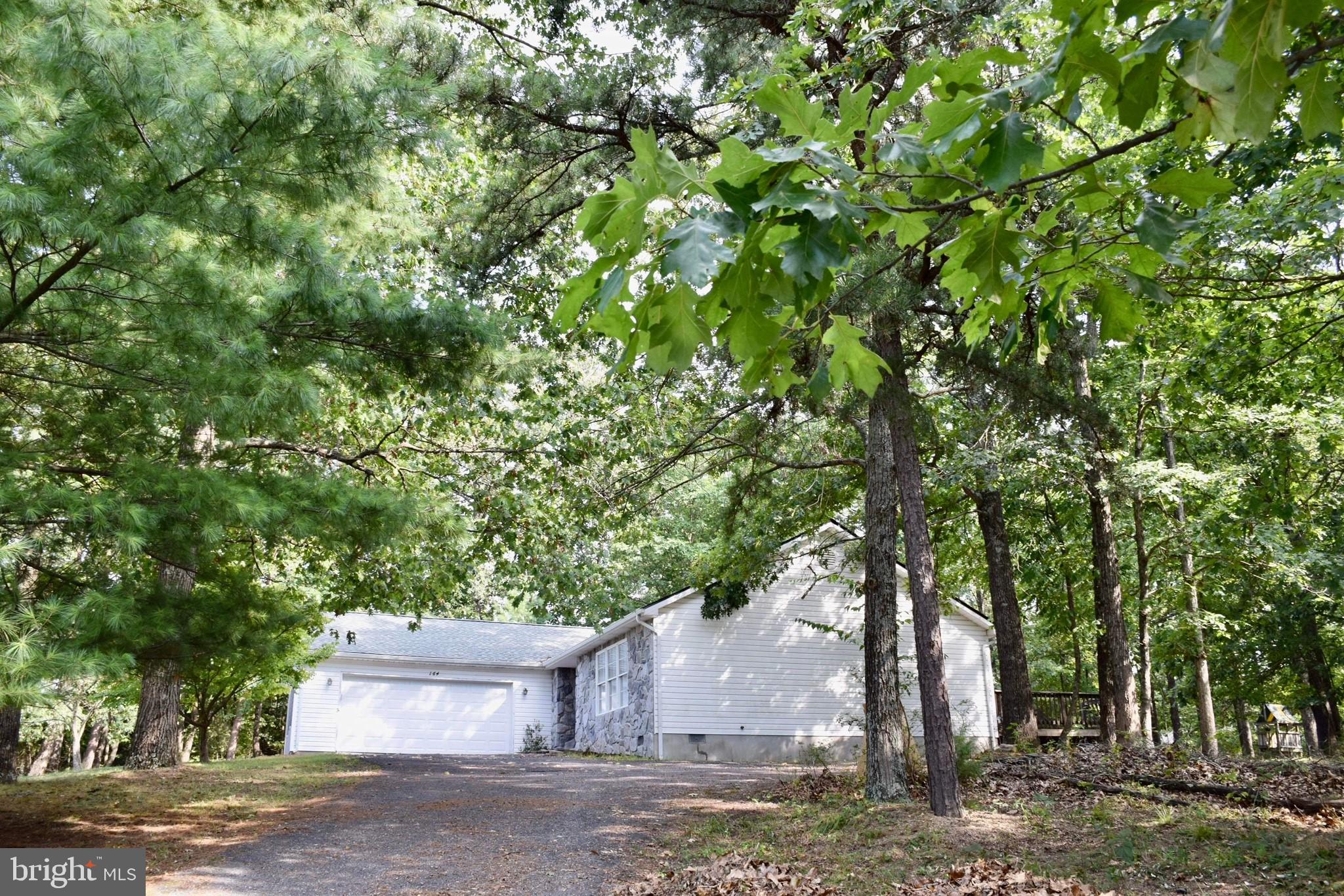 FOXCREST MANOR - Residential