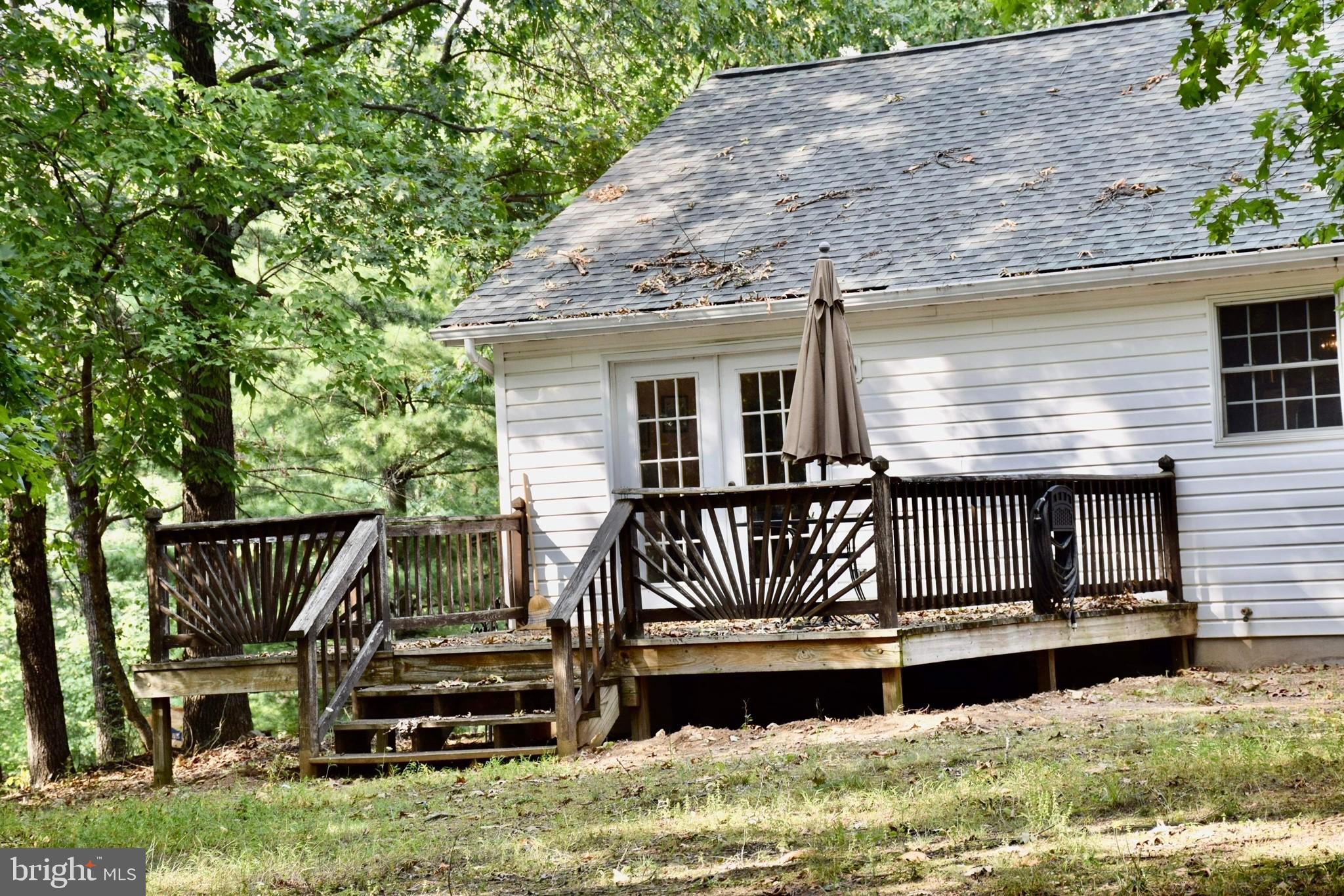 FOXCREST MANOR - Residential