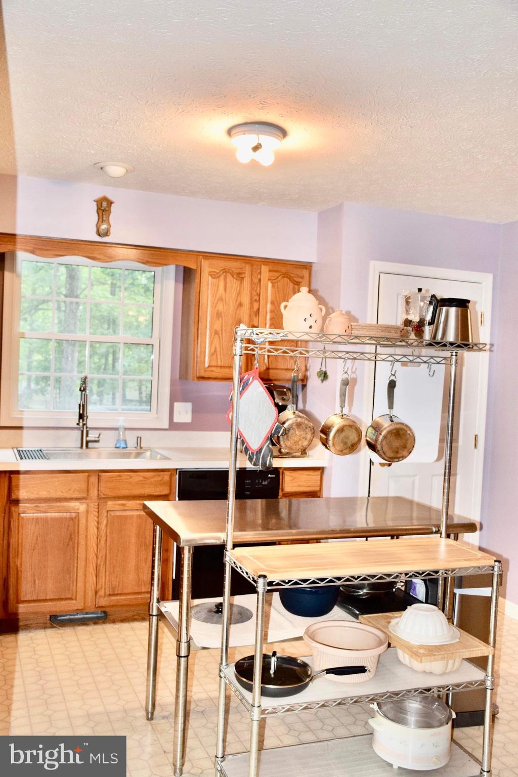 FOXCREST MANOR - Residential