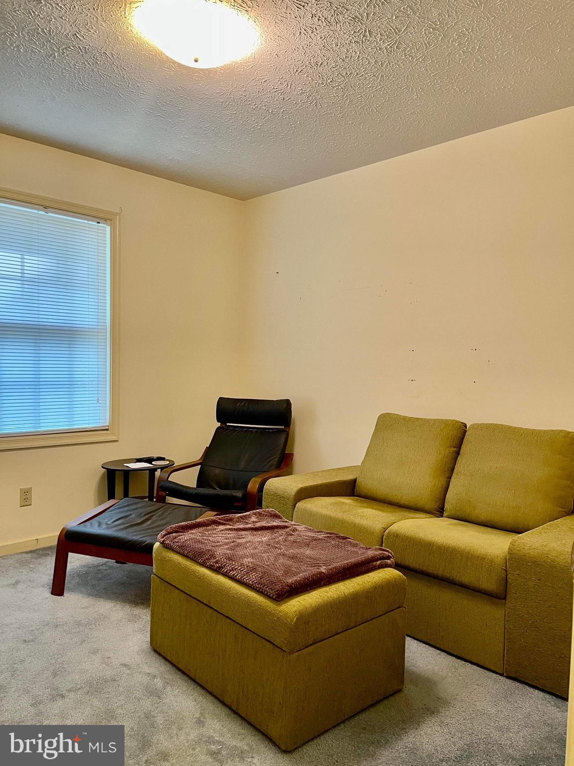 FOXCREST MANOR - Residential