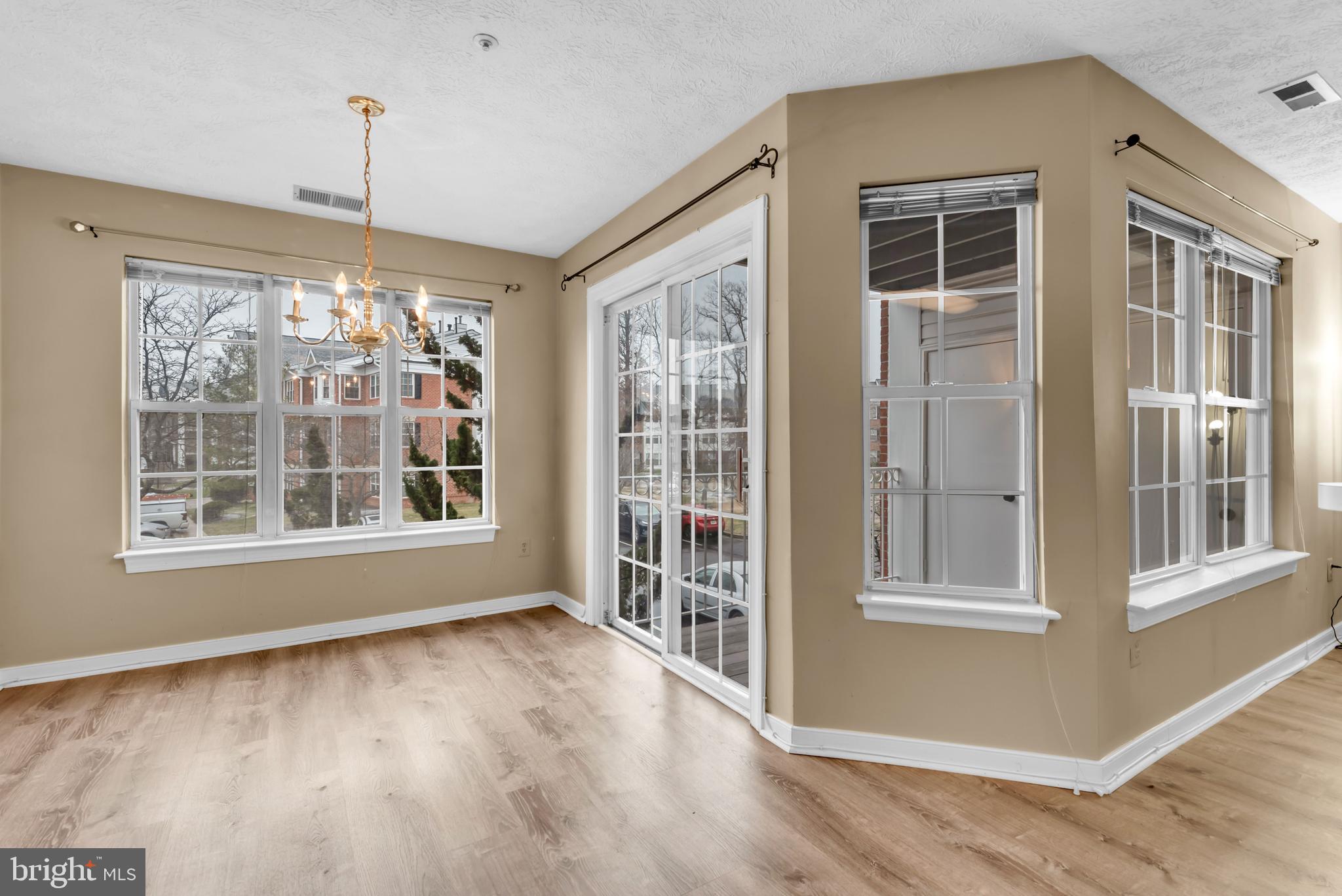 PINEY ORCHARD - Residential