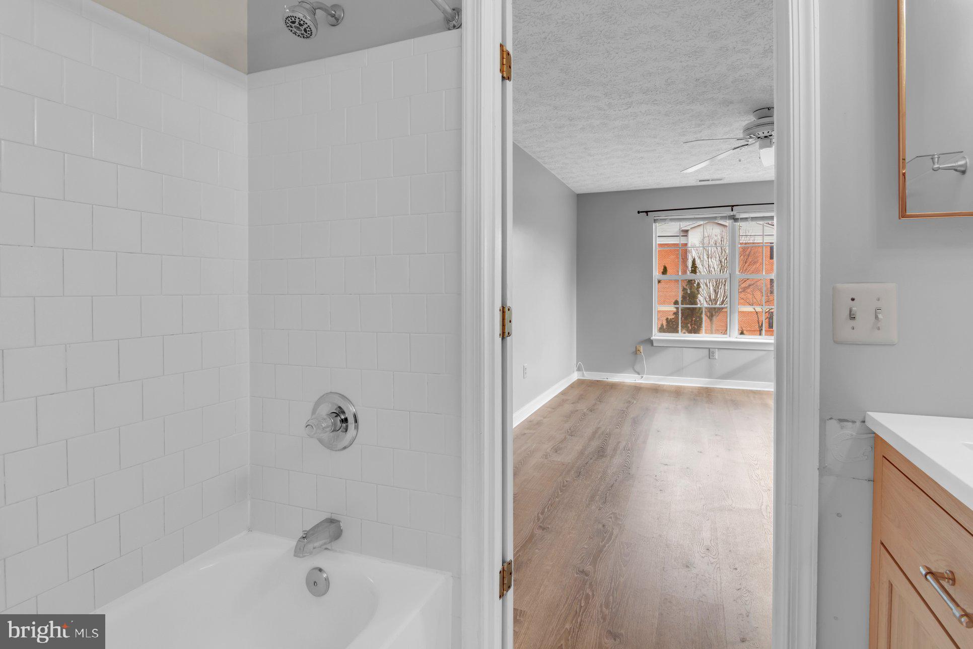 PINEY ORCHARD - Residential