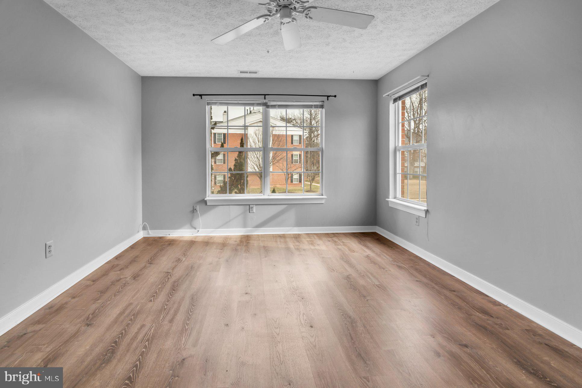 PINEY ORCHARD - Residential