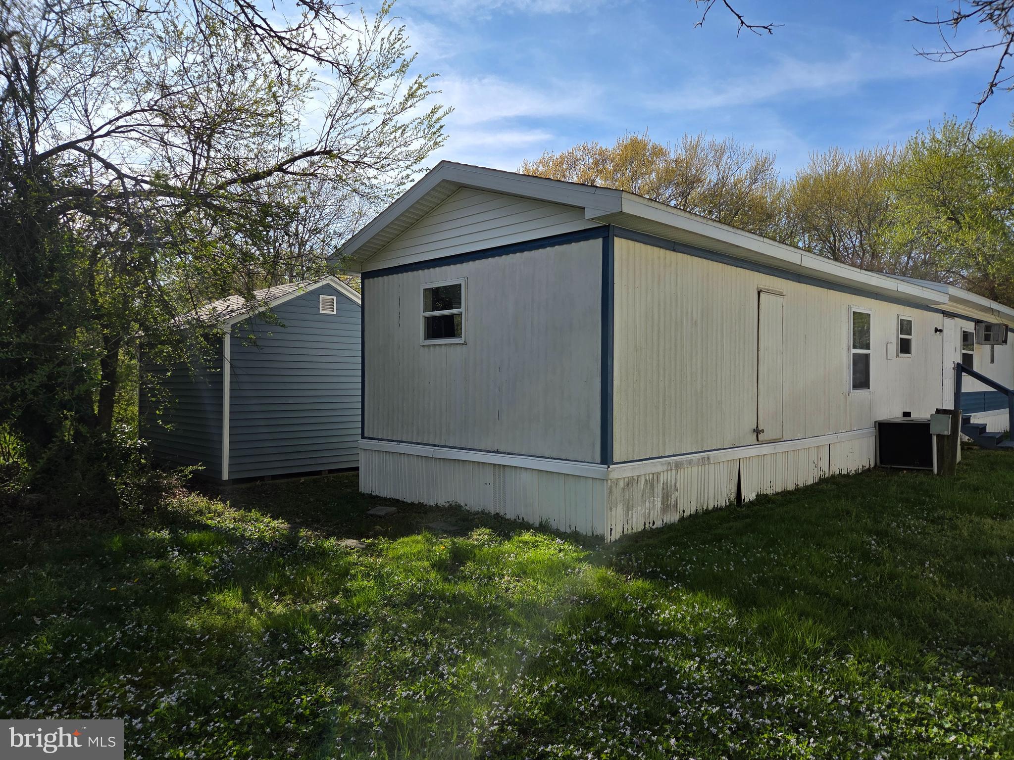 WHISPERING PINE MHP - Residential