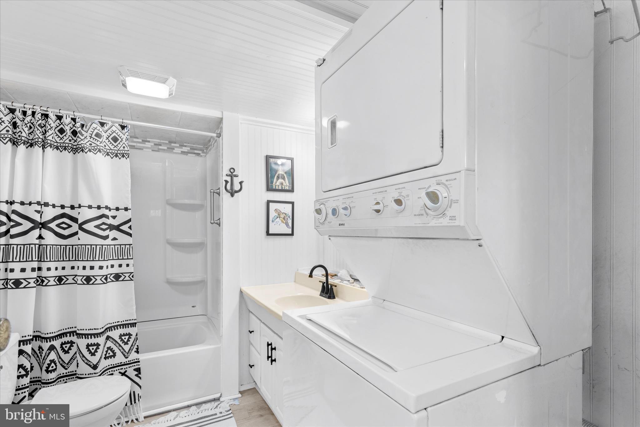 WHISPERING PINE MHP - Residential