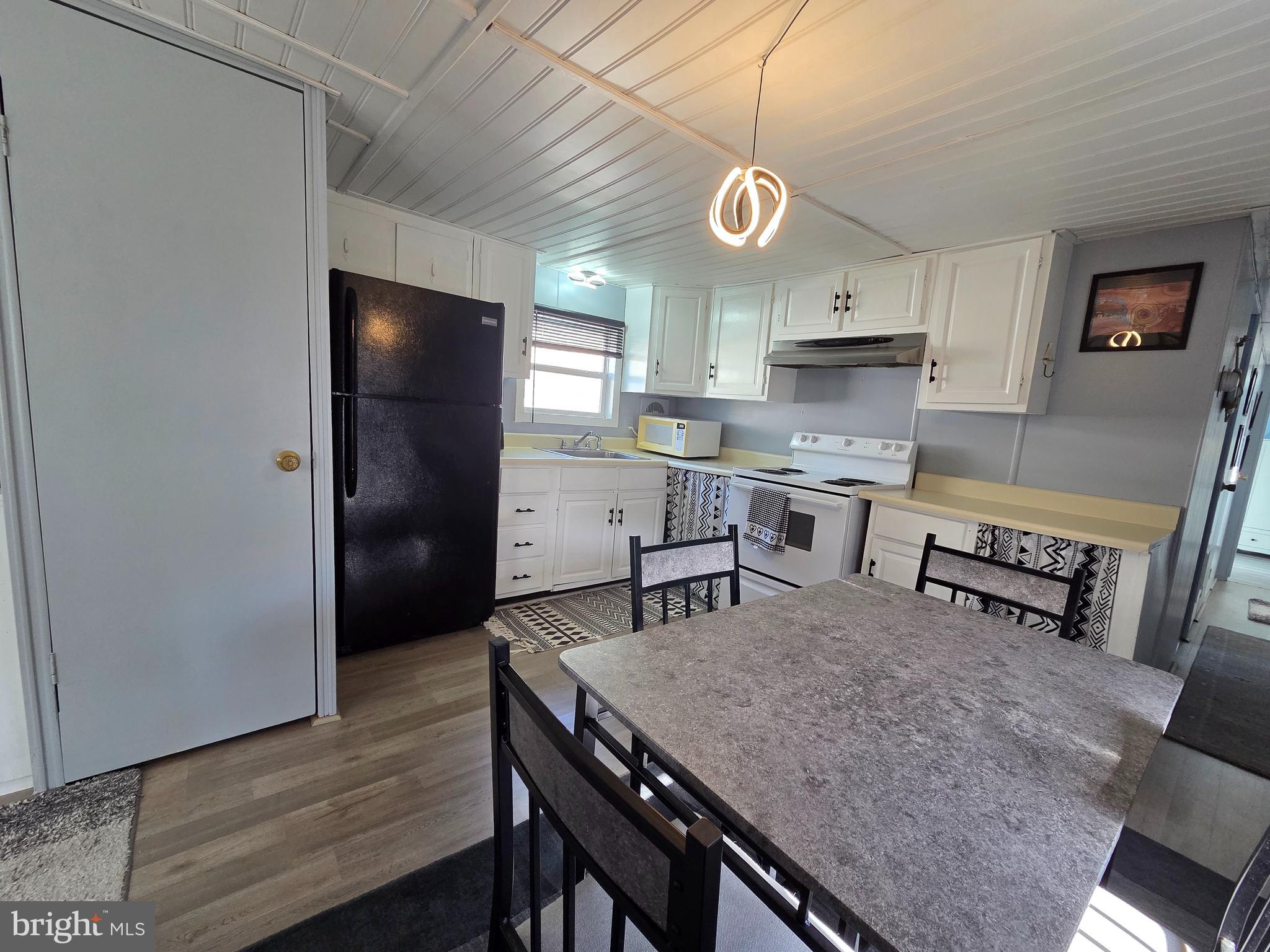 WHISPERING PINE MHP - Residential