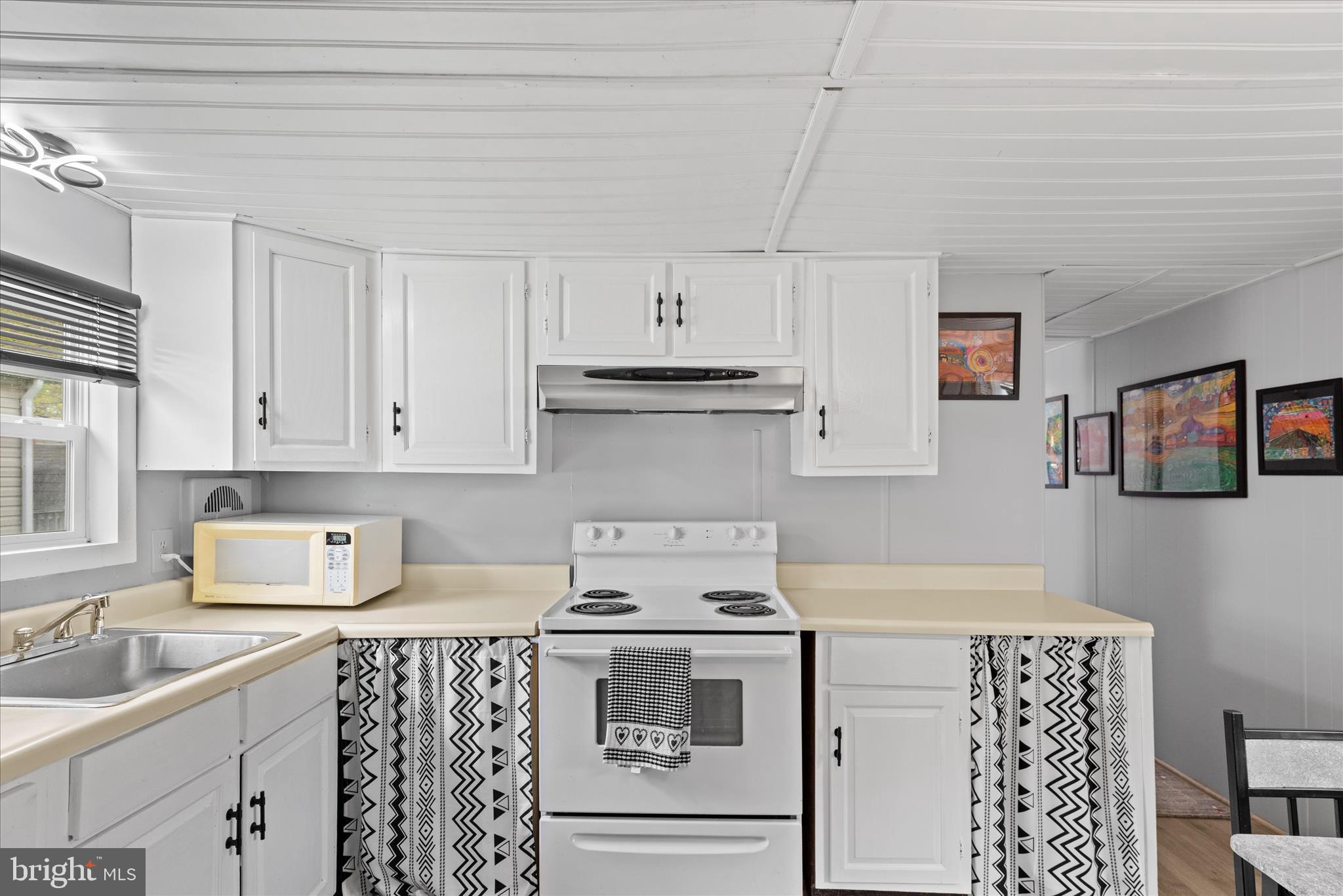 WHISPERING PINE MHP - Residential