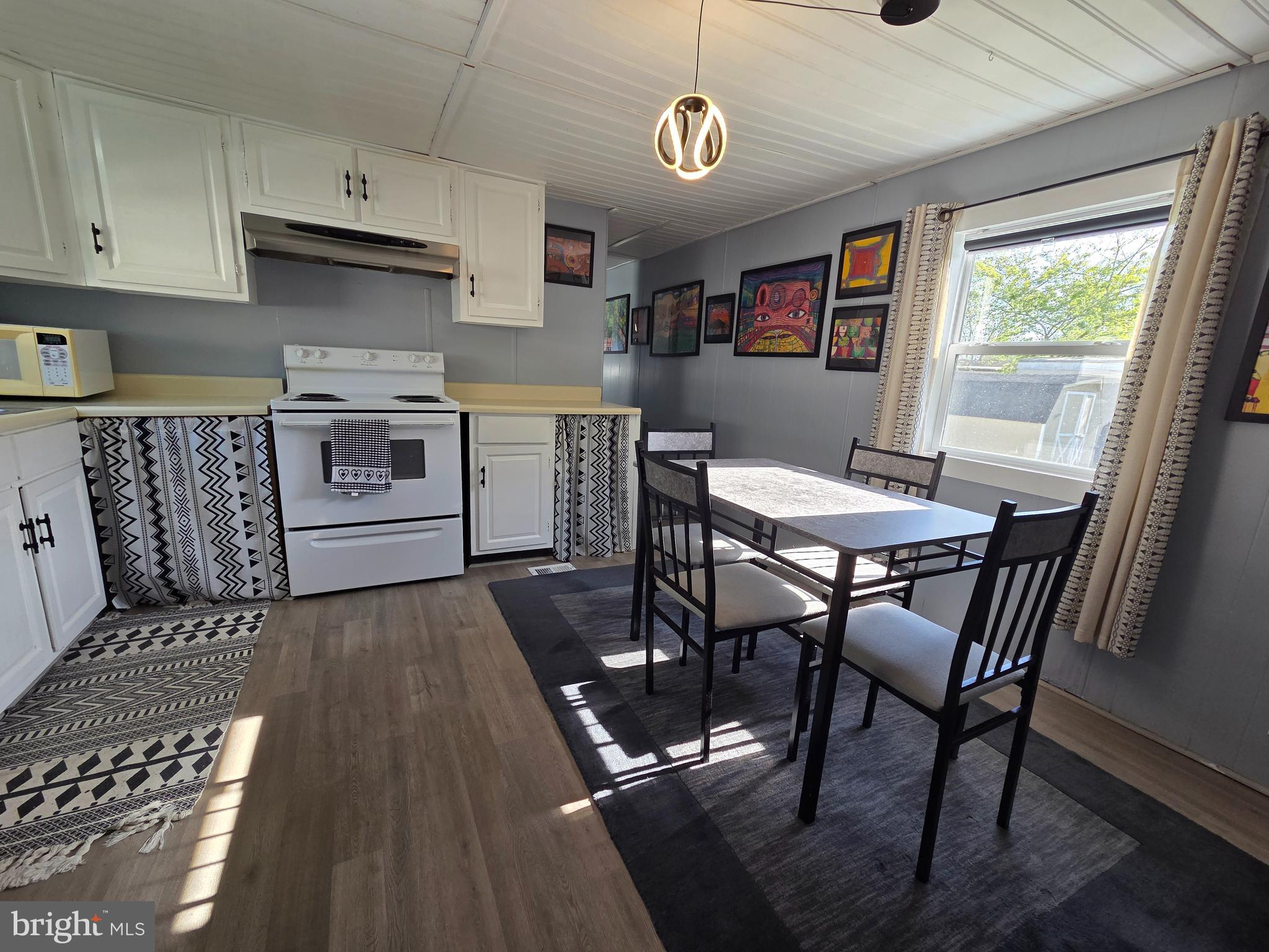 WHISPERING PINE MHP - Residential