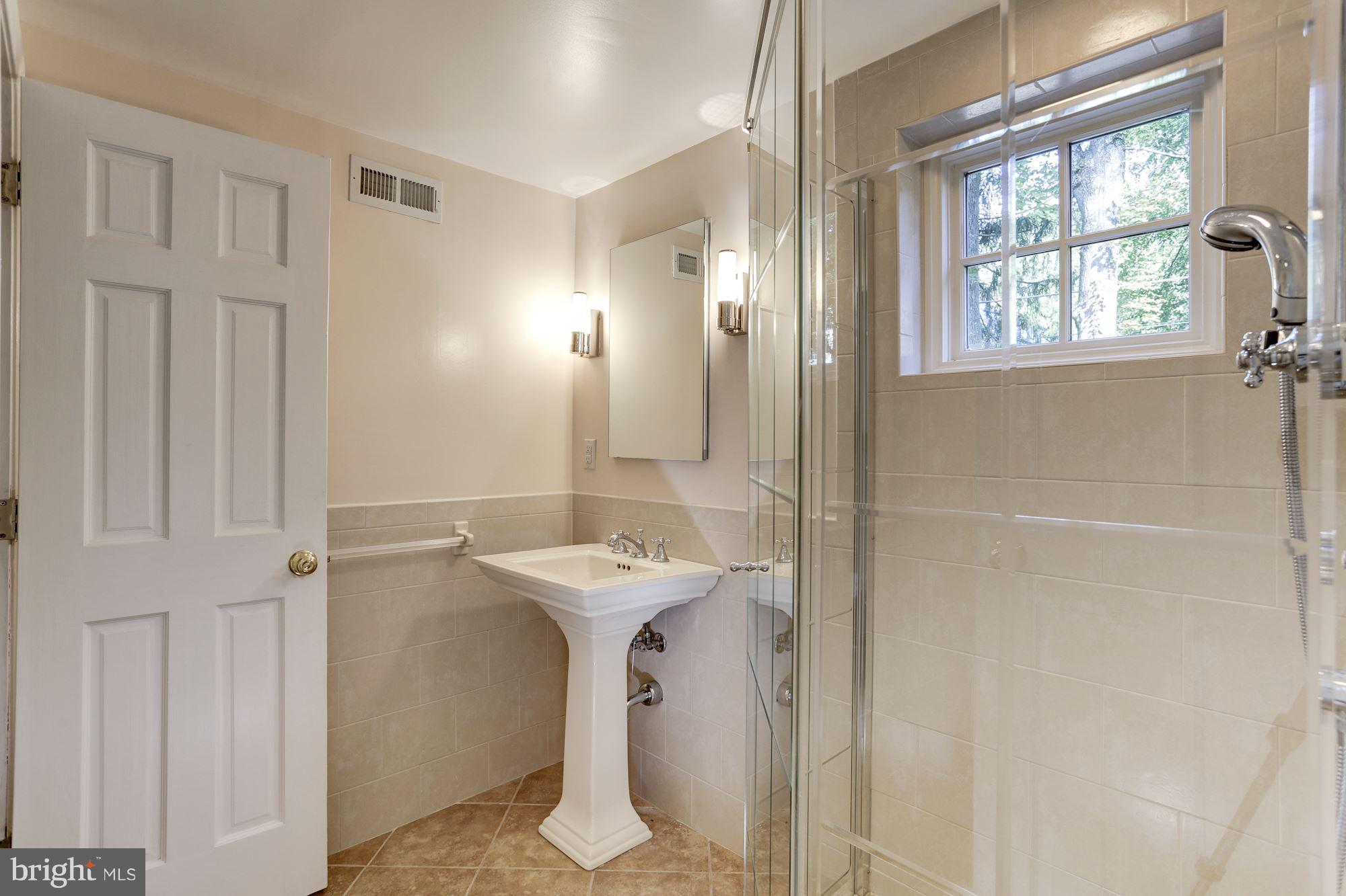 CHEVY CHASE VILLAGE - Residential