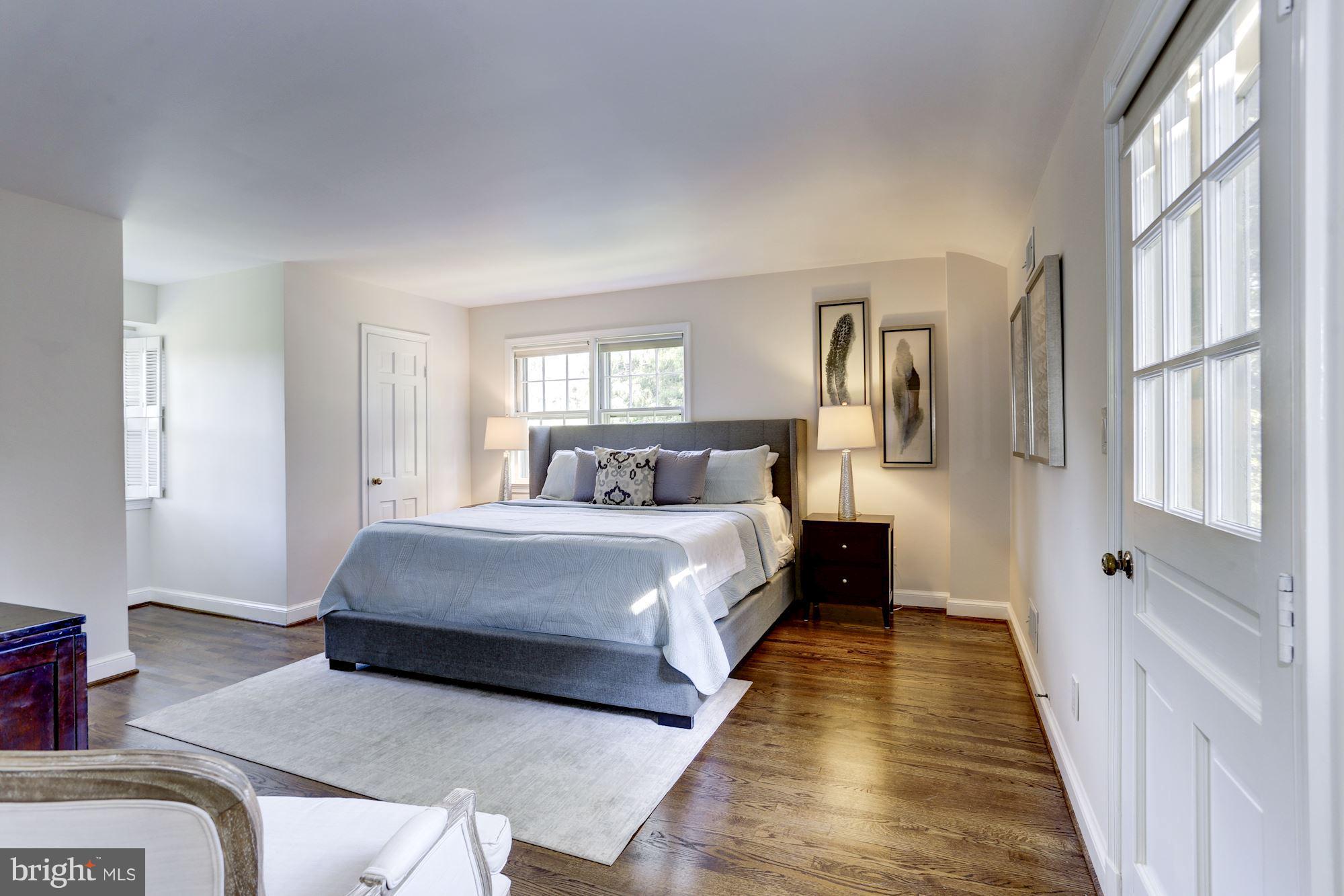 CHEVY CHASE VILLAGE - Residential