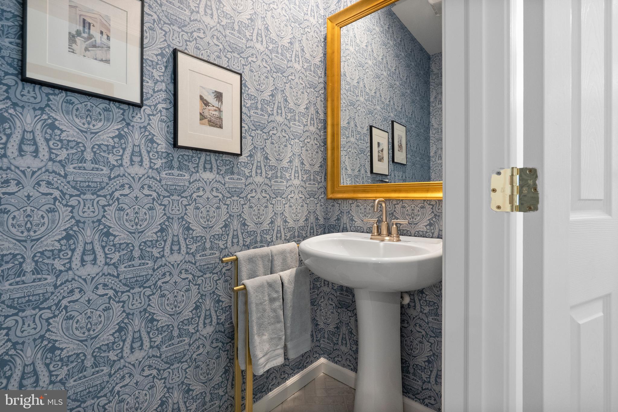 PINE VIEW ESTATES - Residential