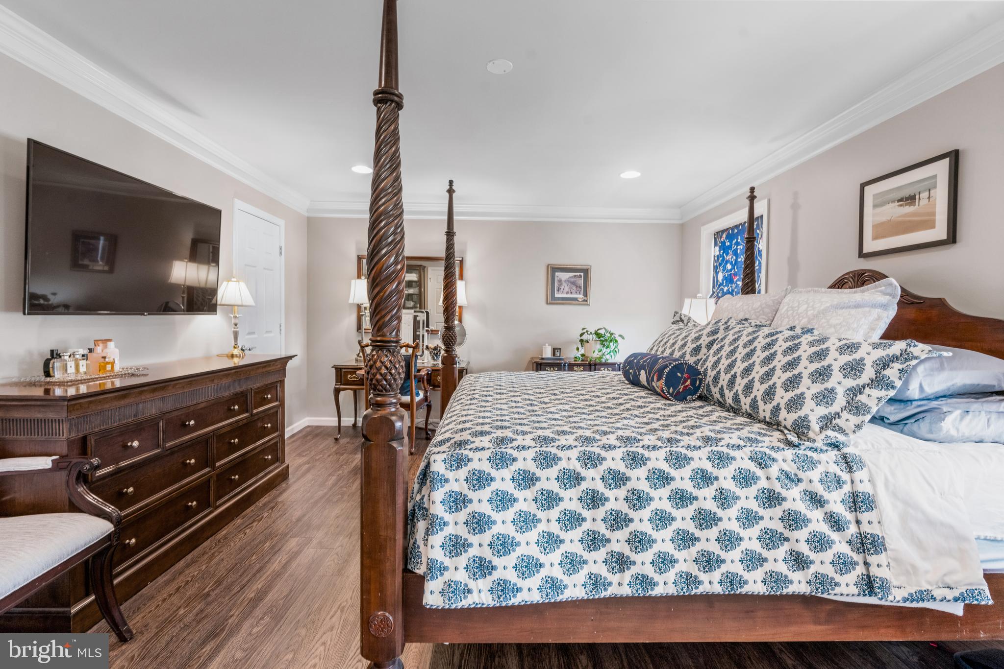 PINE VIEW ESTATES - Residential