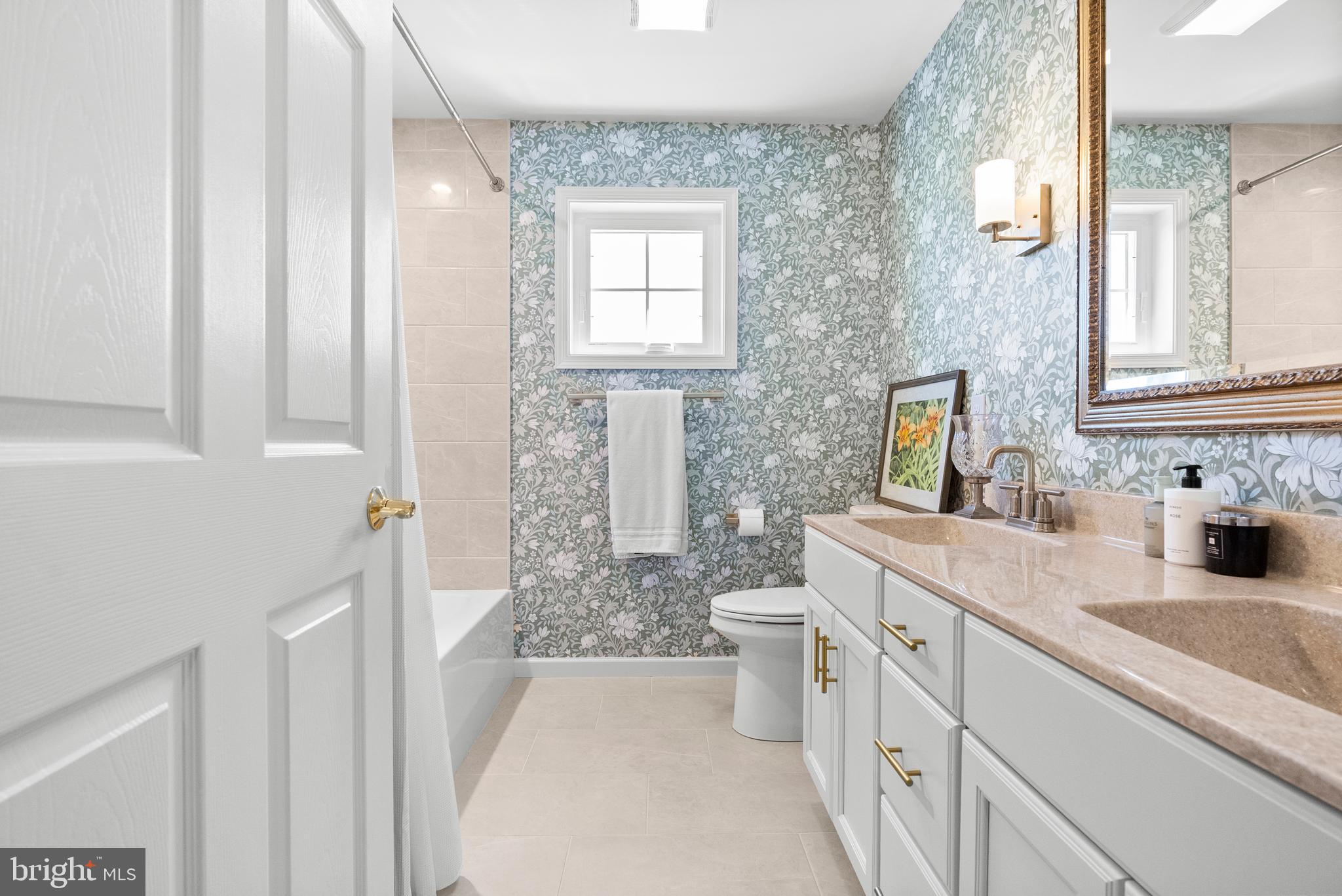 PINE VIEW ESTATES - Residential