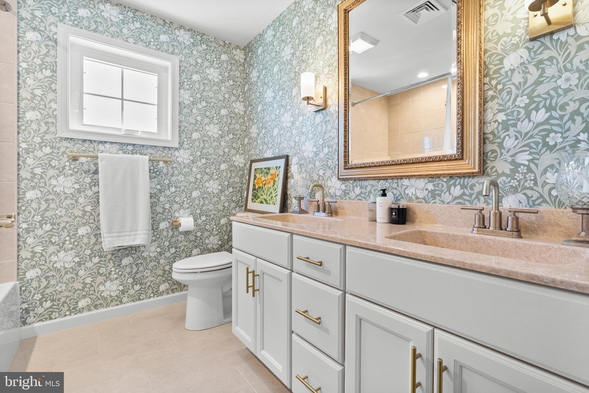 PINE VIEW ESTATES - Residential