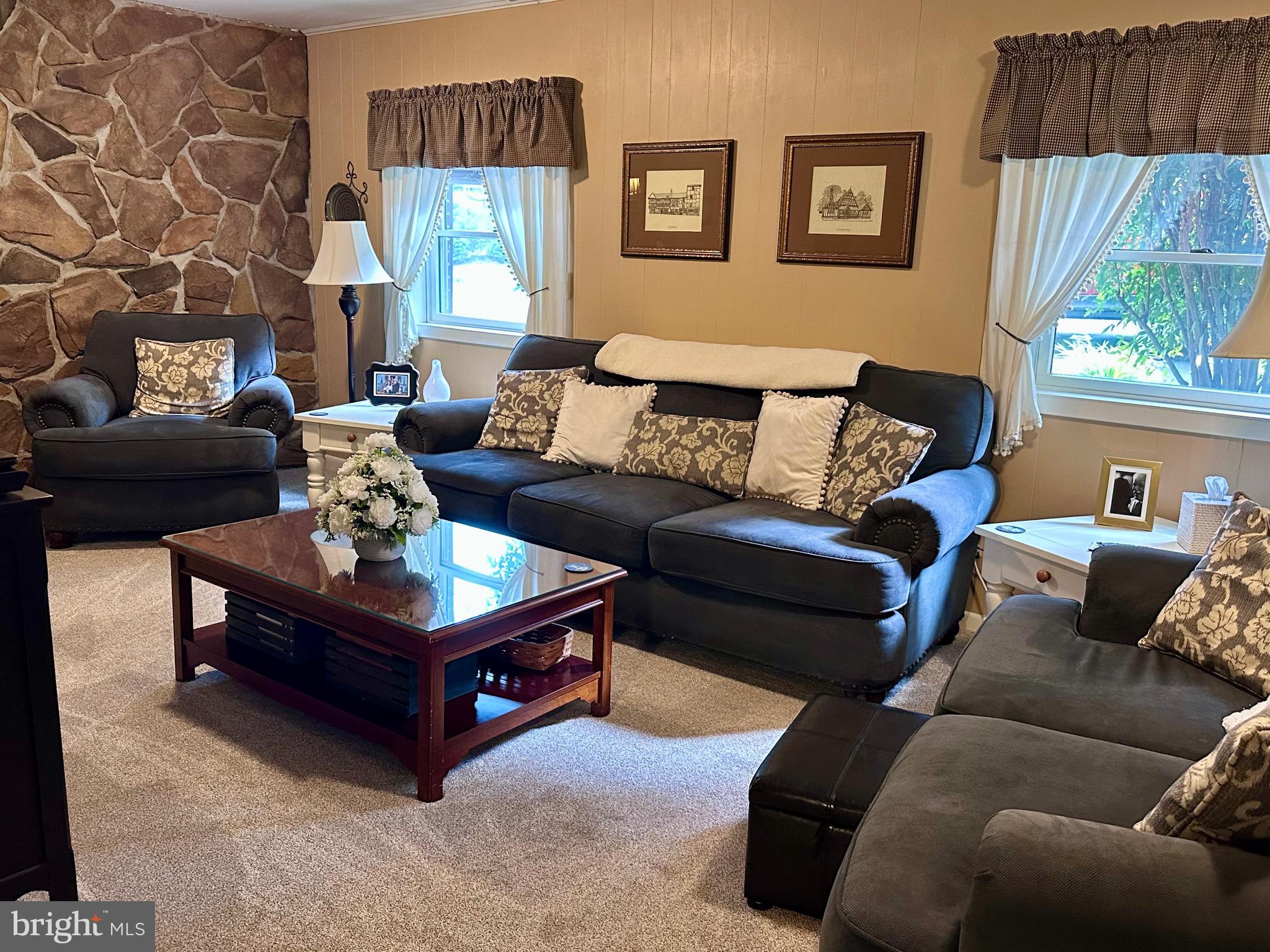 FRIENDLY PINES - Residential