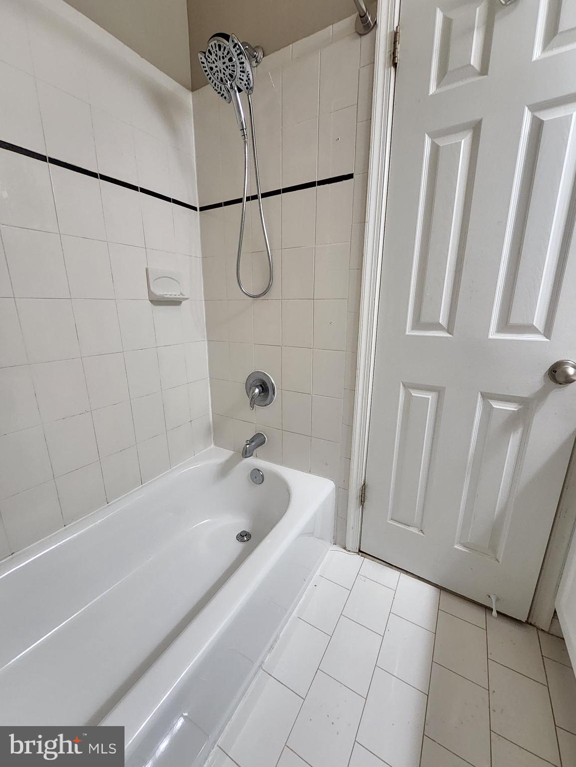 BEAR WALLOW KNOLLS - Residential Lease