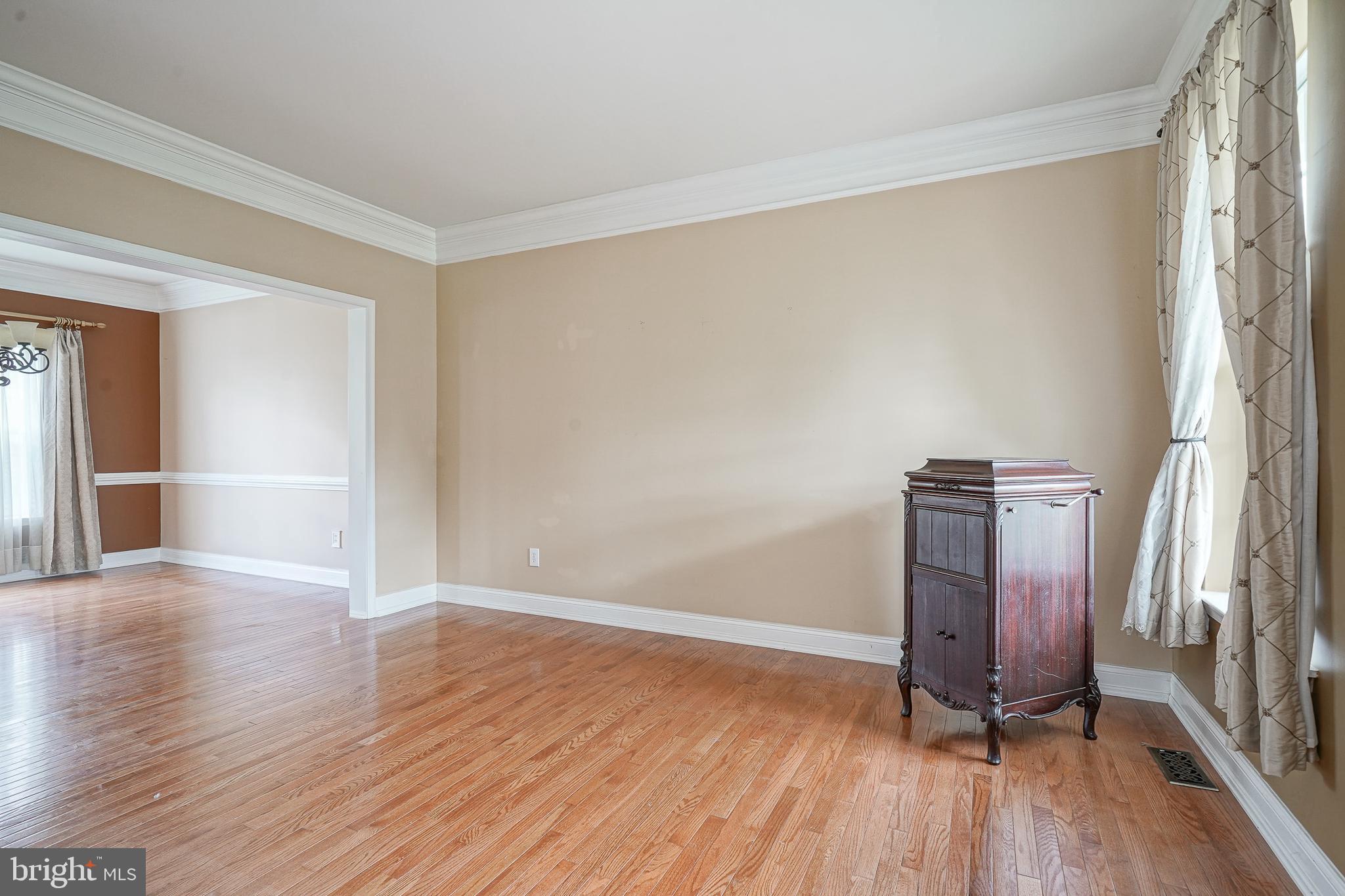 809 GALLERIA DRIVE