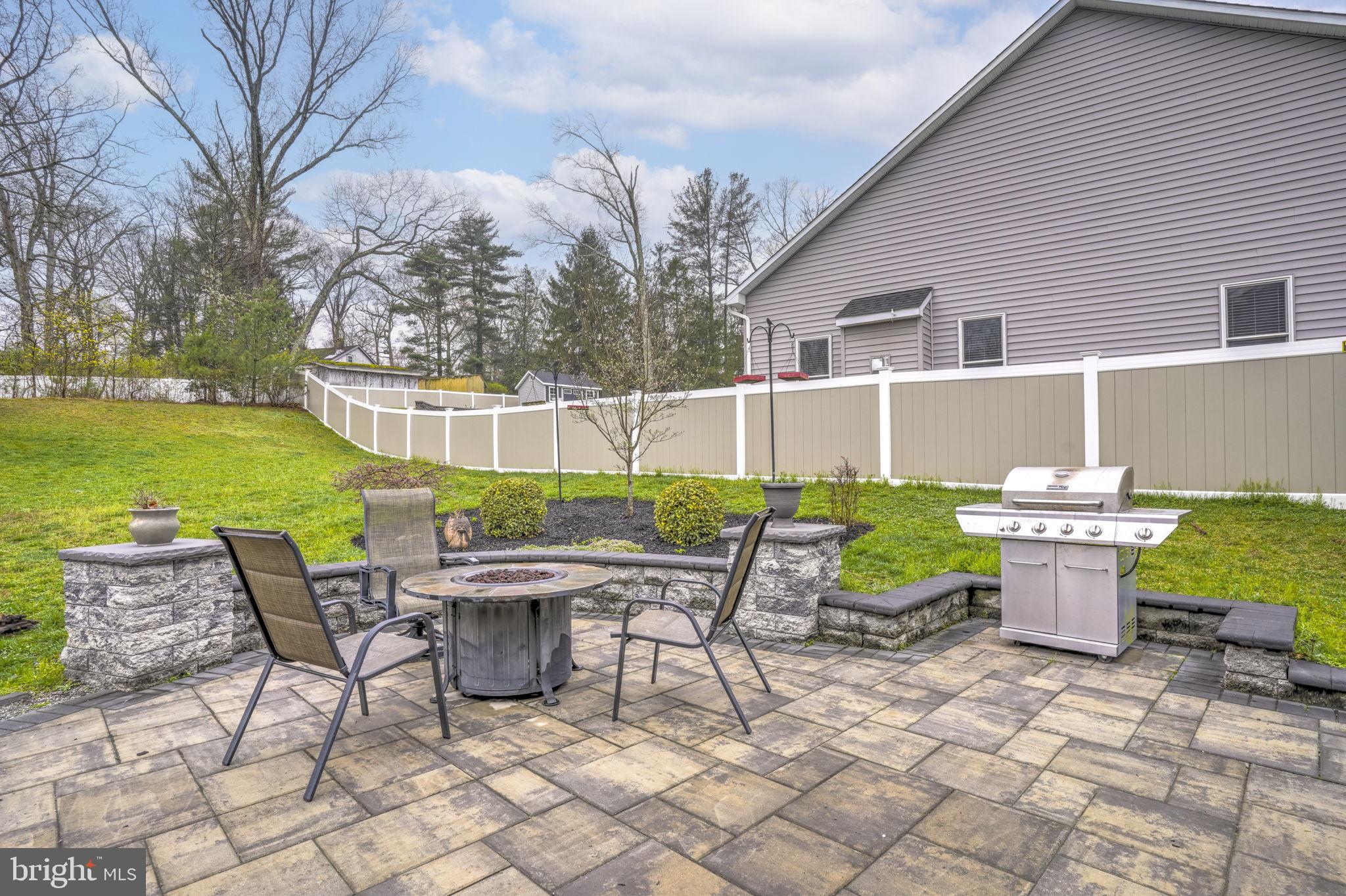 SOLOMONS CHOICE - Residential