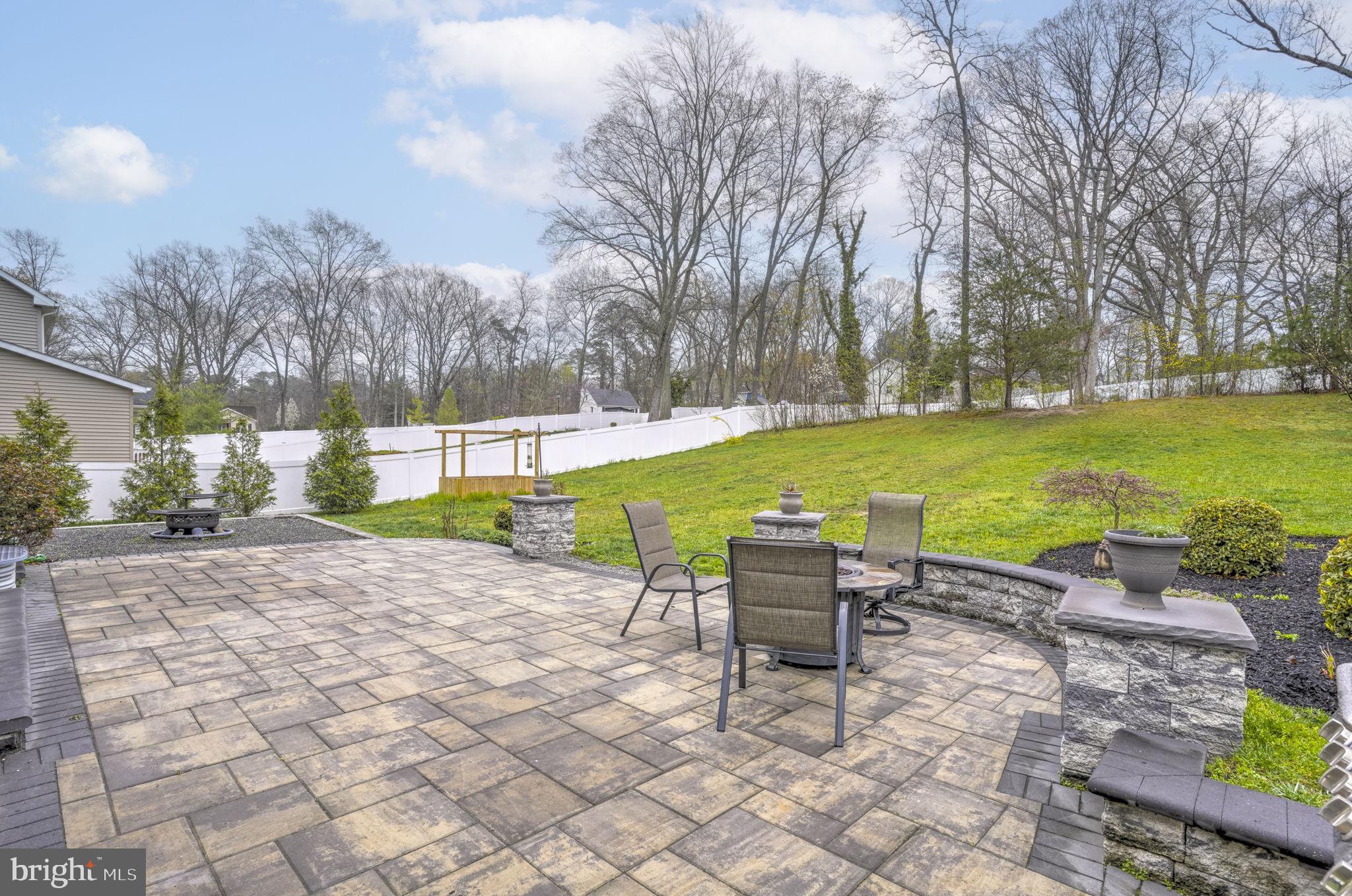 SOLOMONS CHOICE - Residential