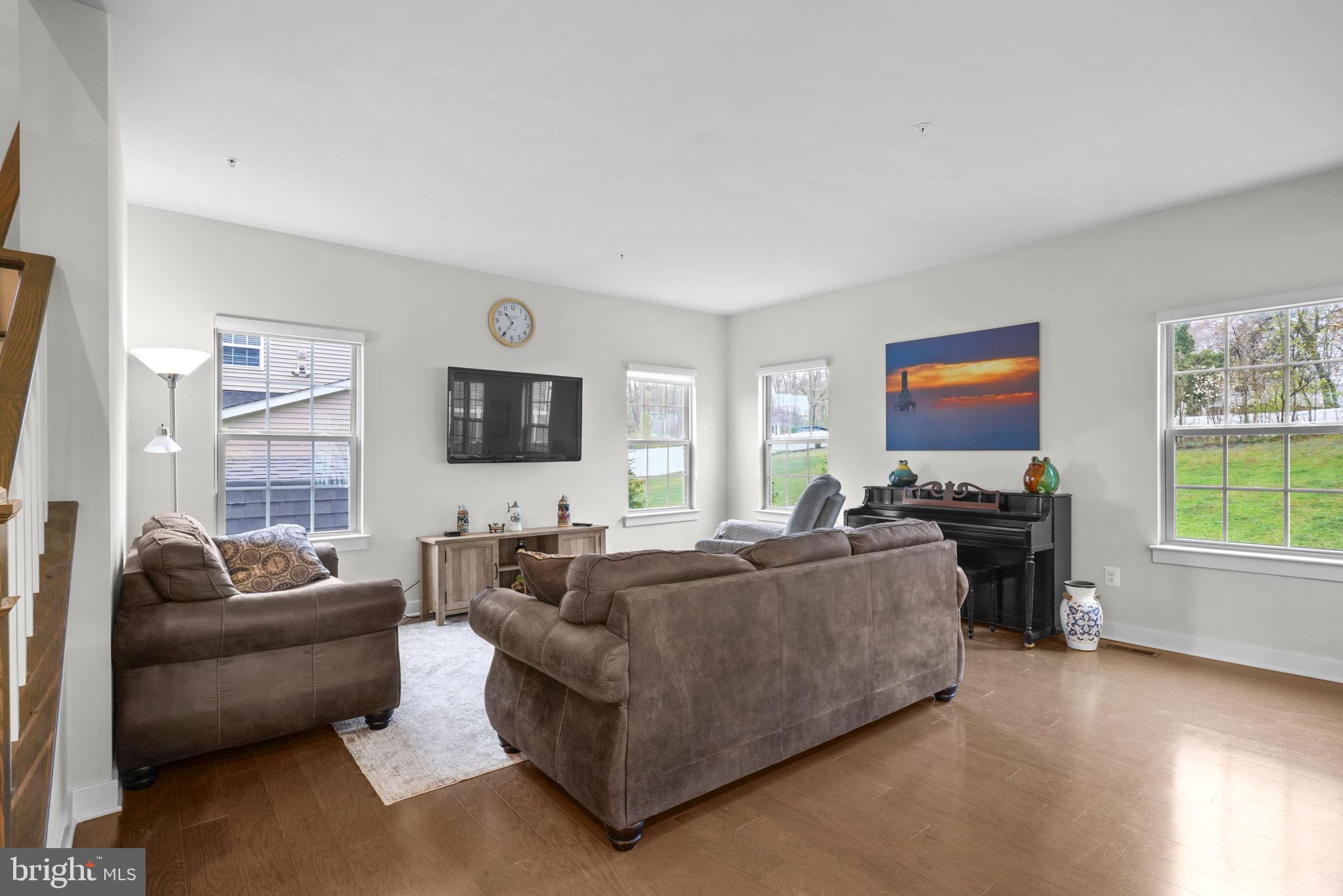 SOLOMONS CHOICE - Residential