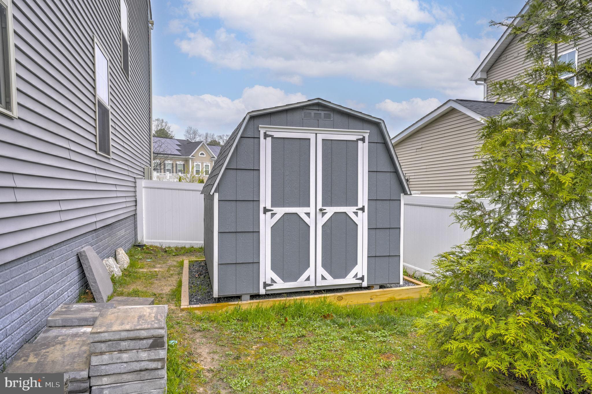 SOLOMONS CHOICE - Residential