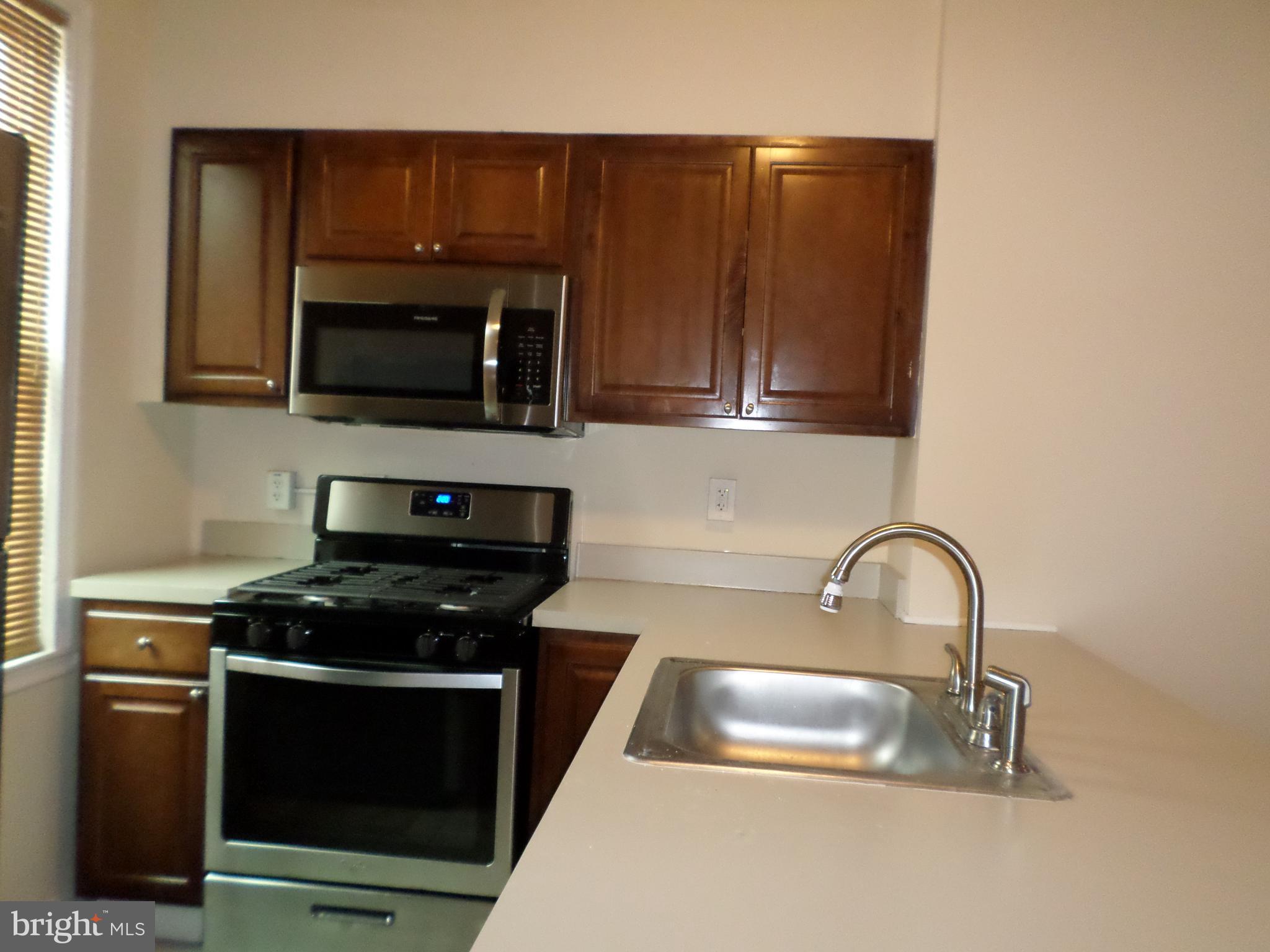 WASHINGTON VILLAGE - Residential Lease