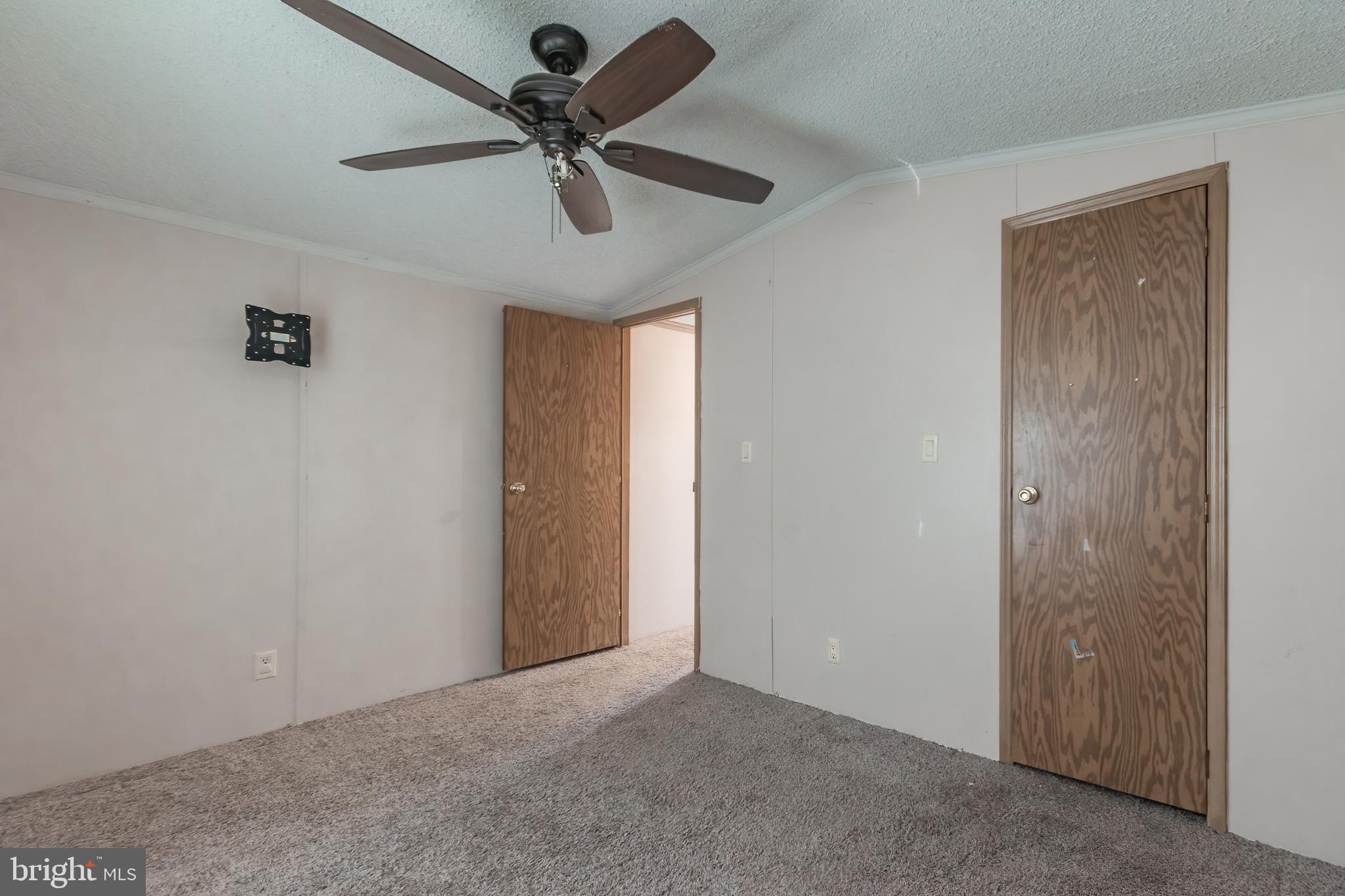 ROYAL CREST ESTATES - Residential