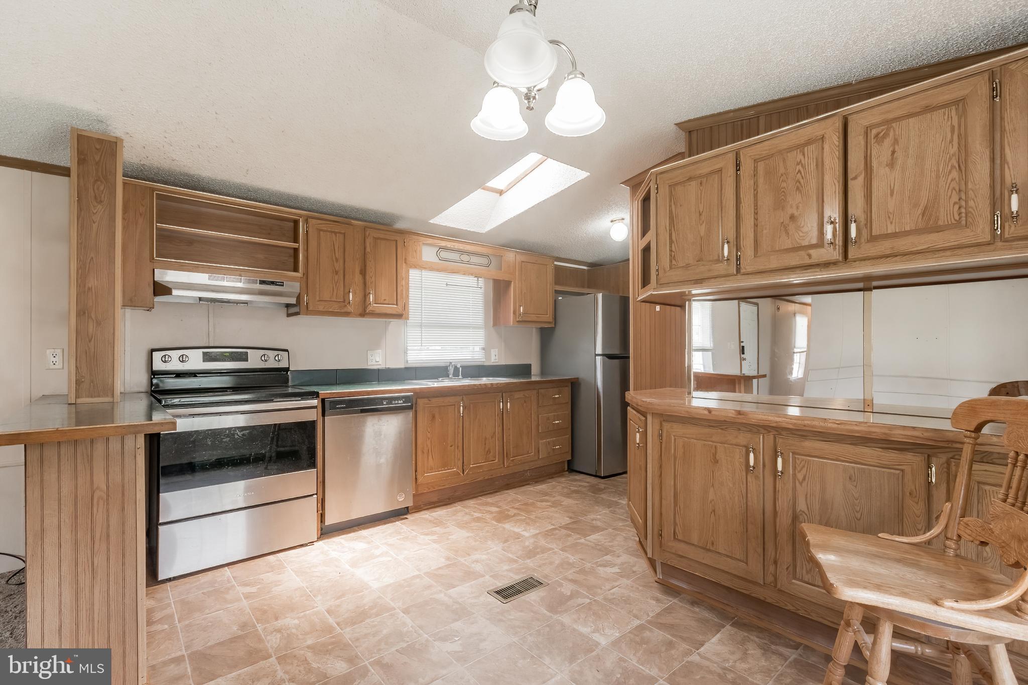 ROYAL CREST ESTATES - Residential