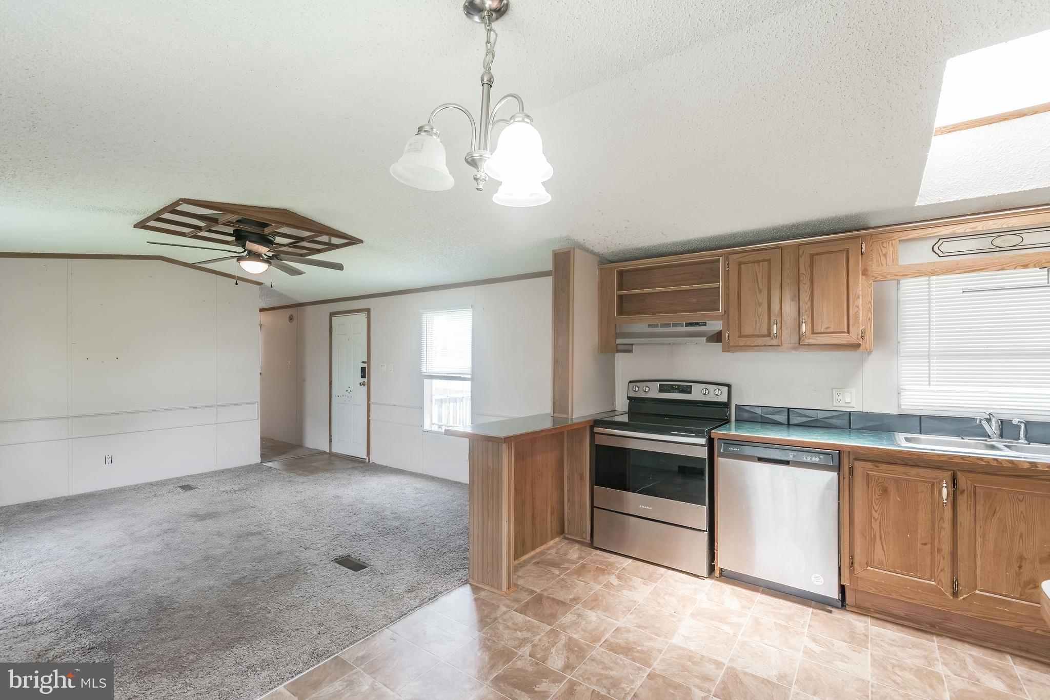 ROYAL CREST ESTATES - Residential