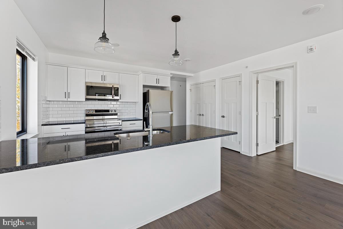 ROXBOROUGH - Residential Lease