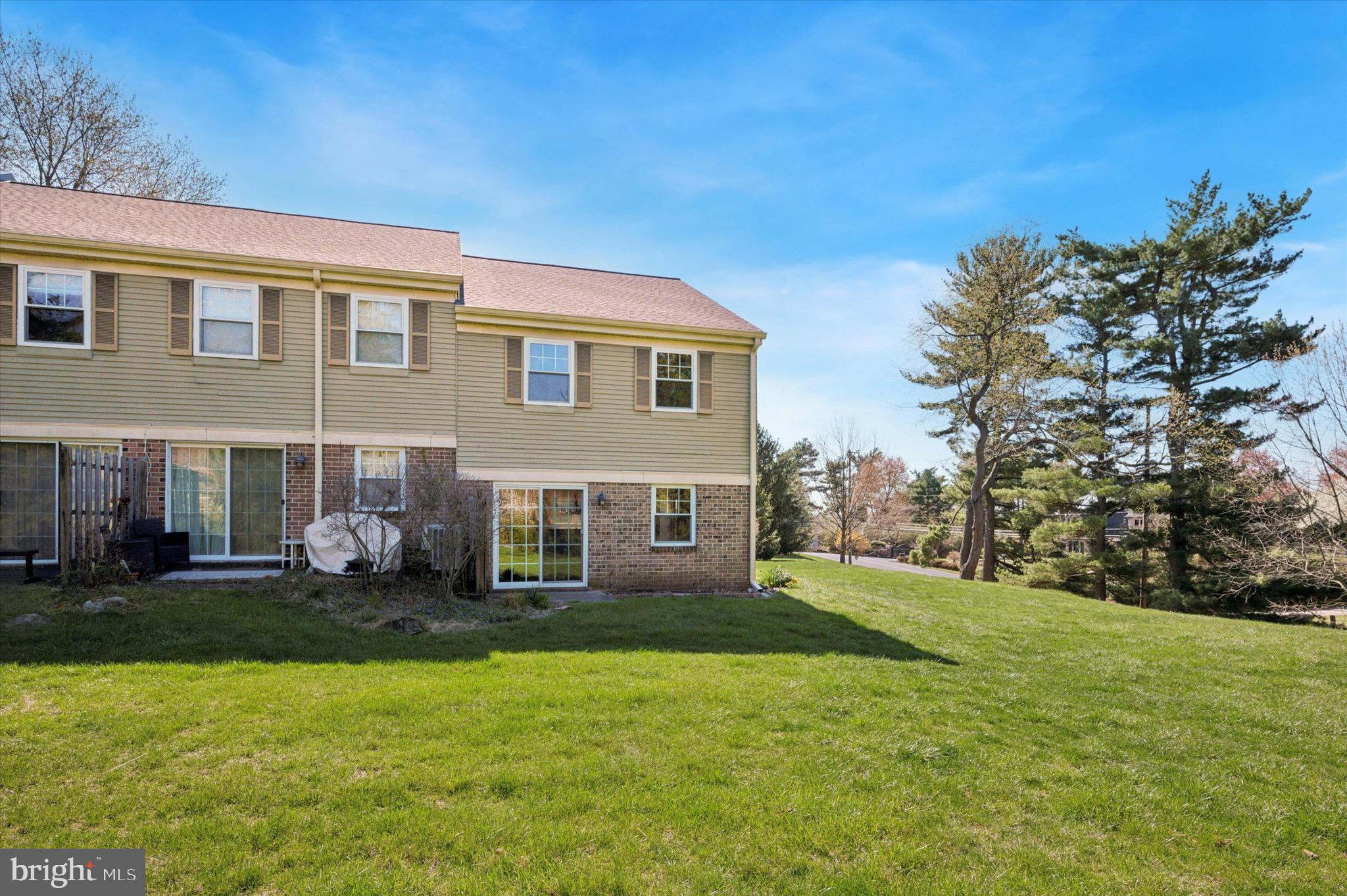 OXFORD OF BLUE BELL - Residential