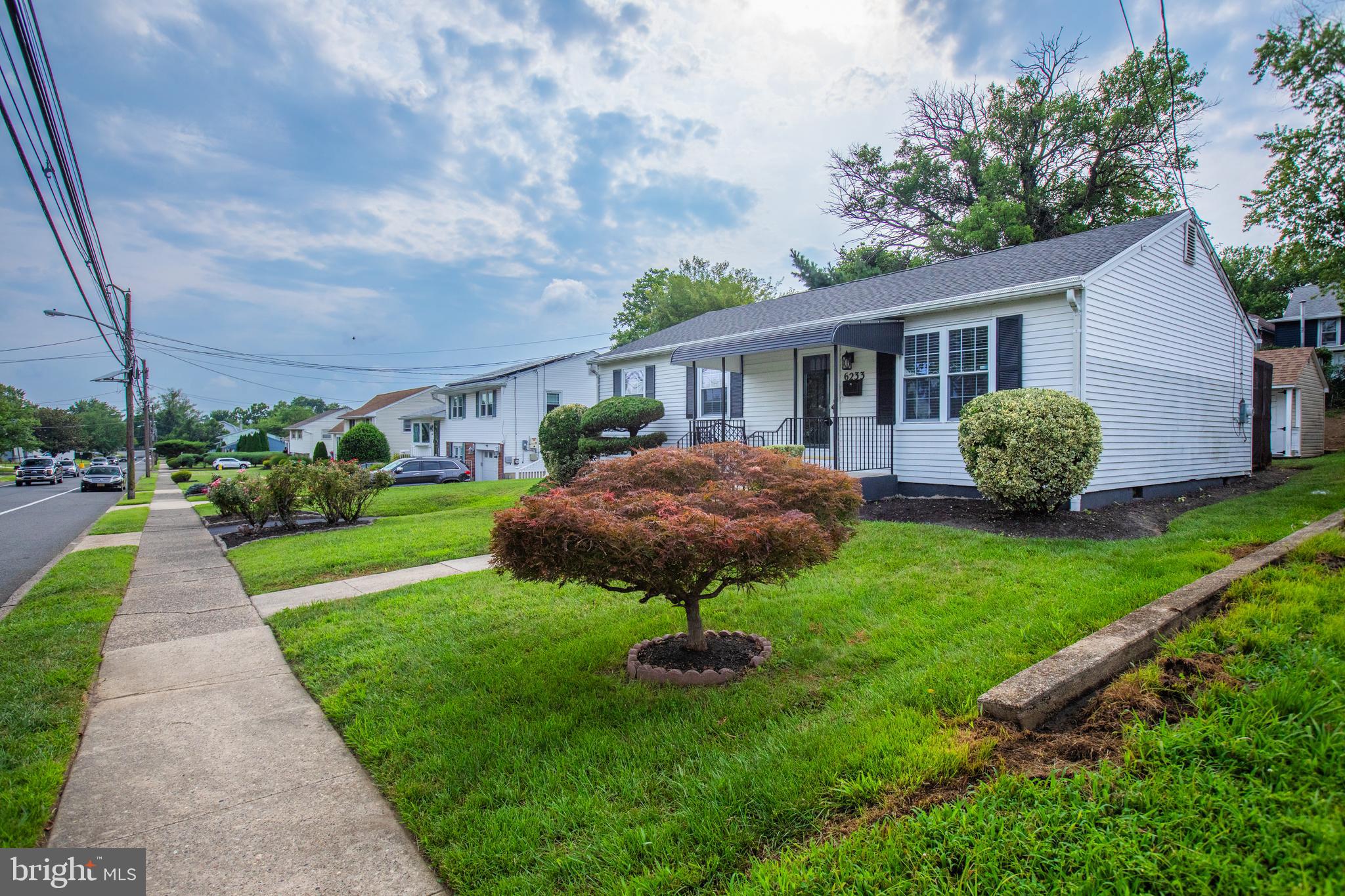 6233 MAGNOLIA AVENUE