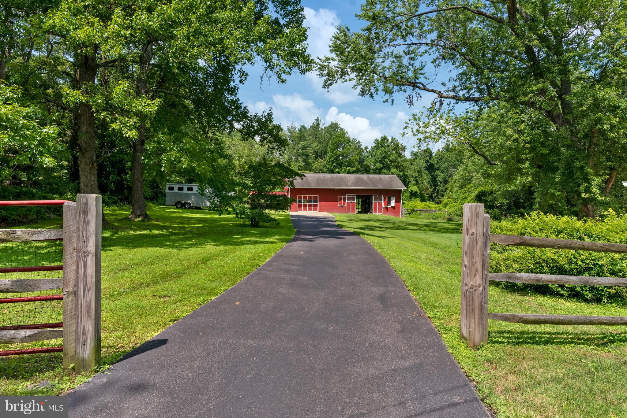 DIXON ESTATES - Residential