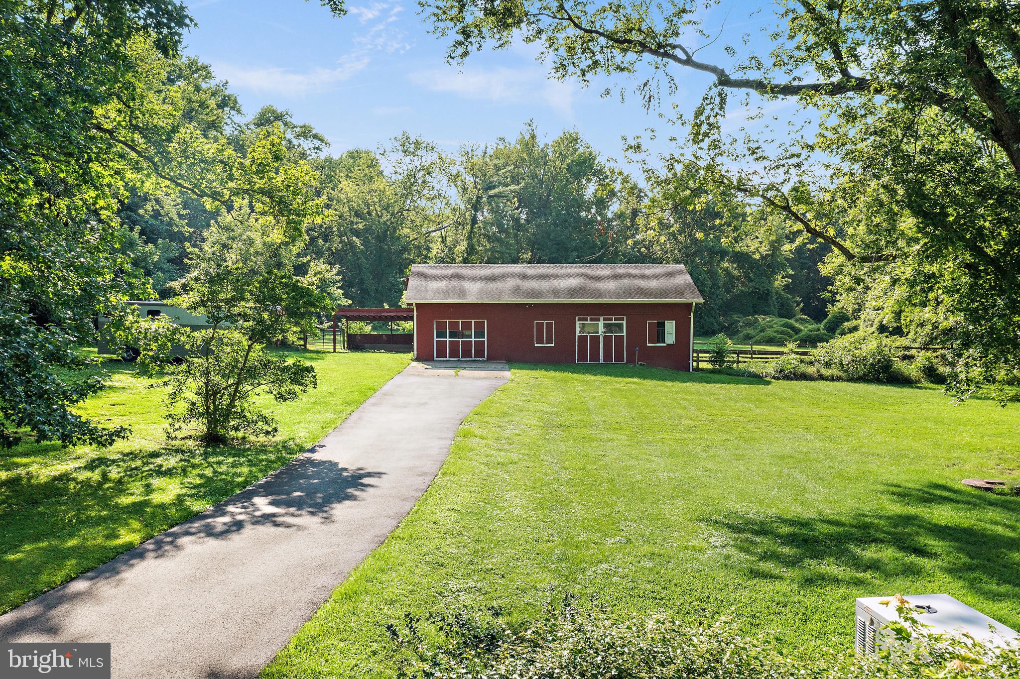 DIXON ESTATES - Residential