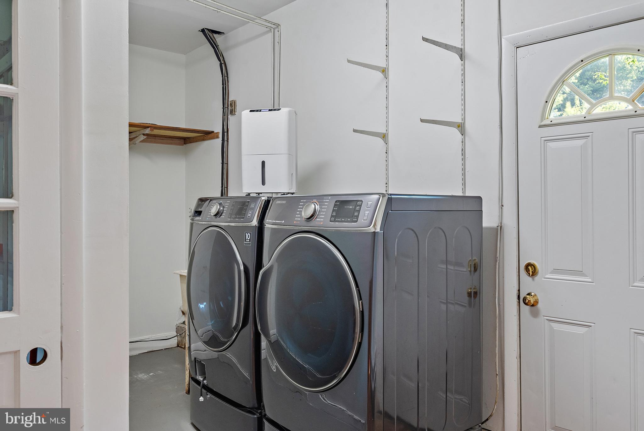 DIXON ESTATES - Residential