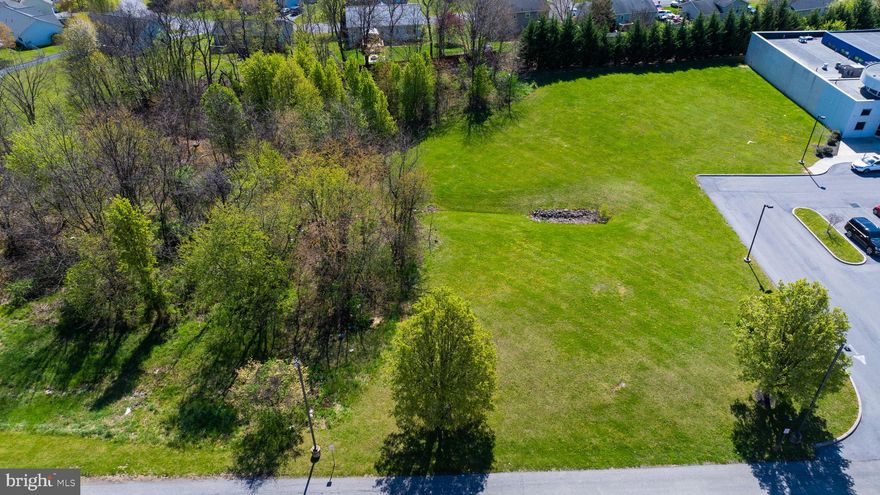 2.15 acres fro commecial use, located in large shopping center with Martins Food as the anchor, additional restaurants, fast food, etc surround the lot, all located along Rt 9 Hedgesville Road, great opportunity and location in the heart of the growth.