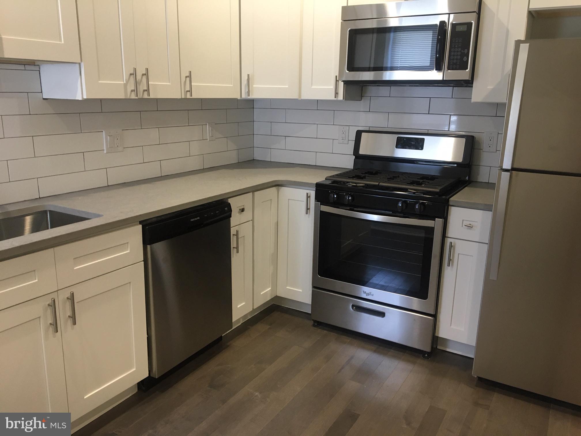 UNIVERSITY CITY - Residential Lease