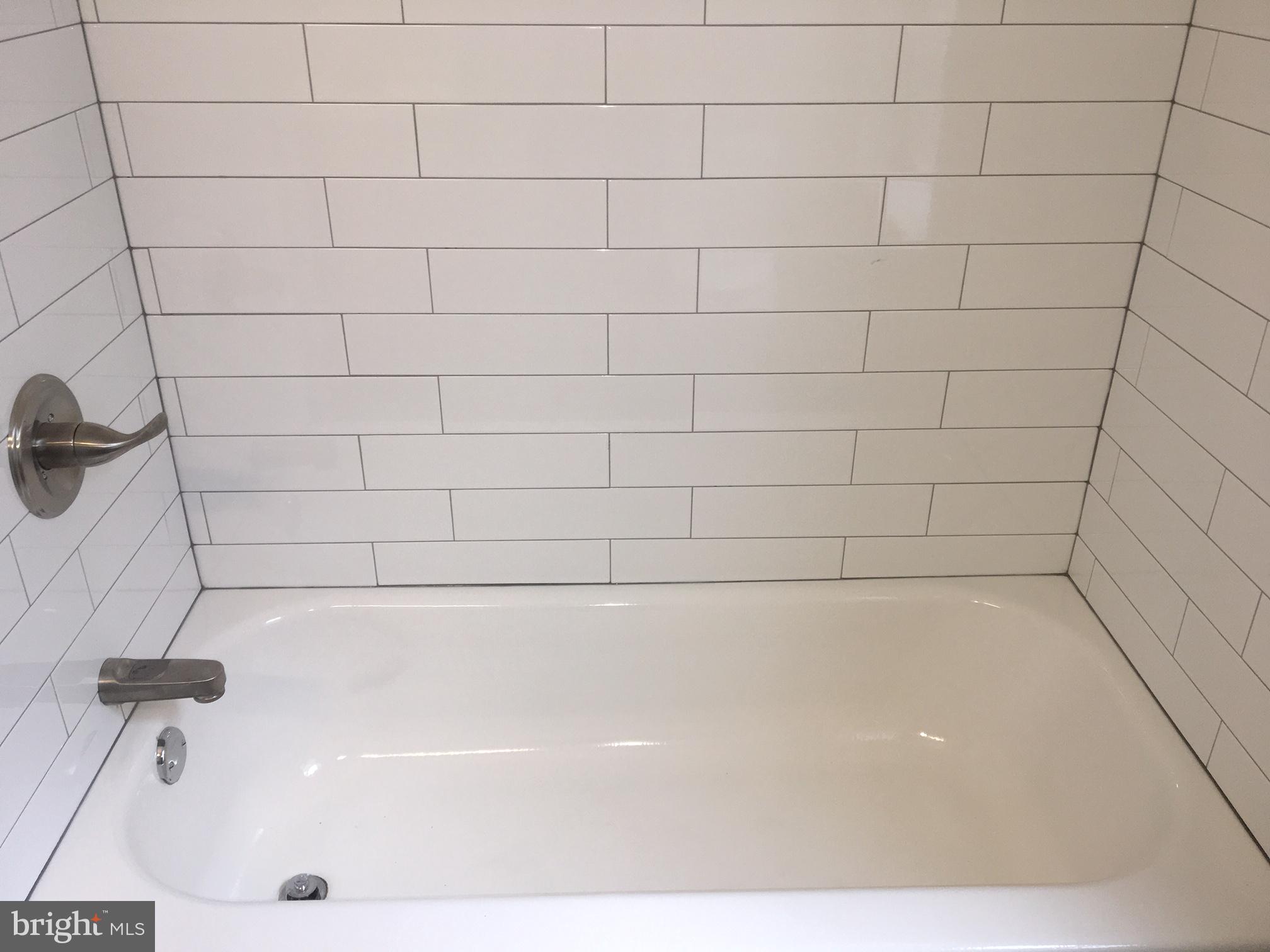 UNIVERSITY CITY - Residential Lease