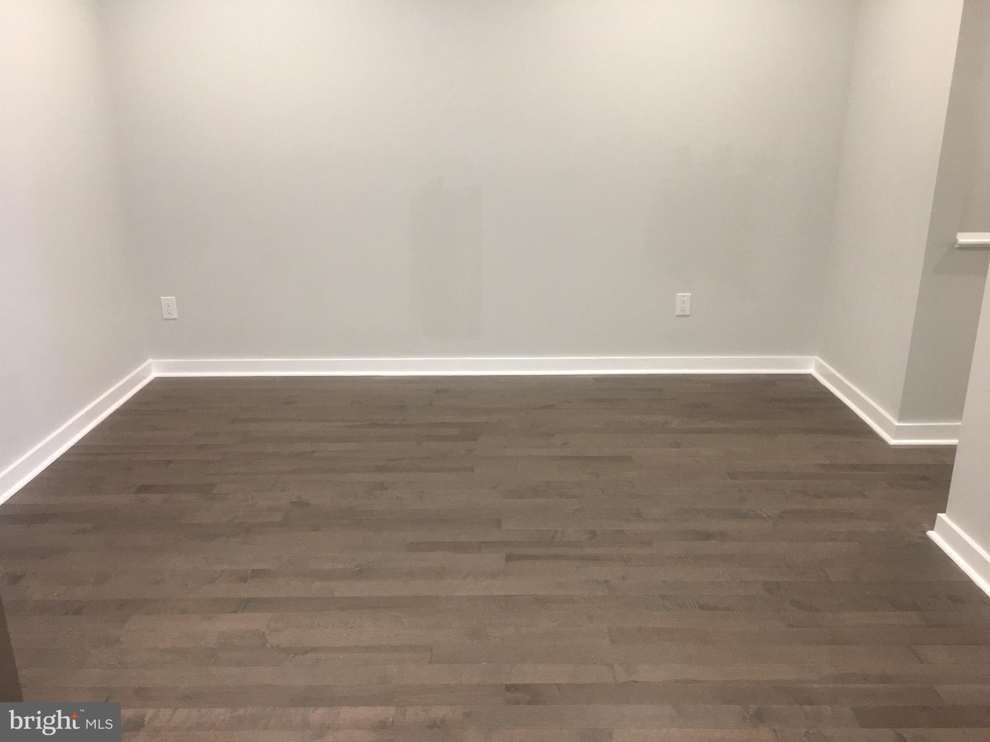 UNIVERSITY CITY - Residential Lease