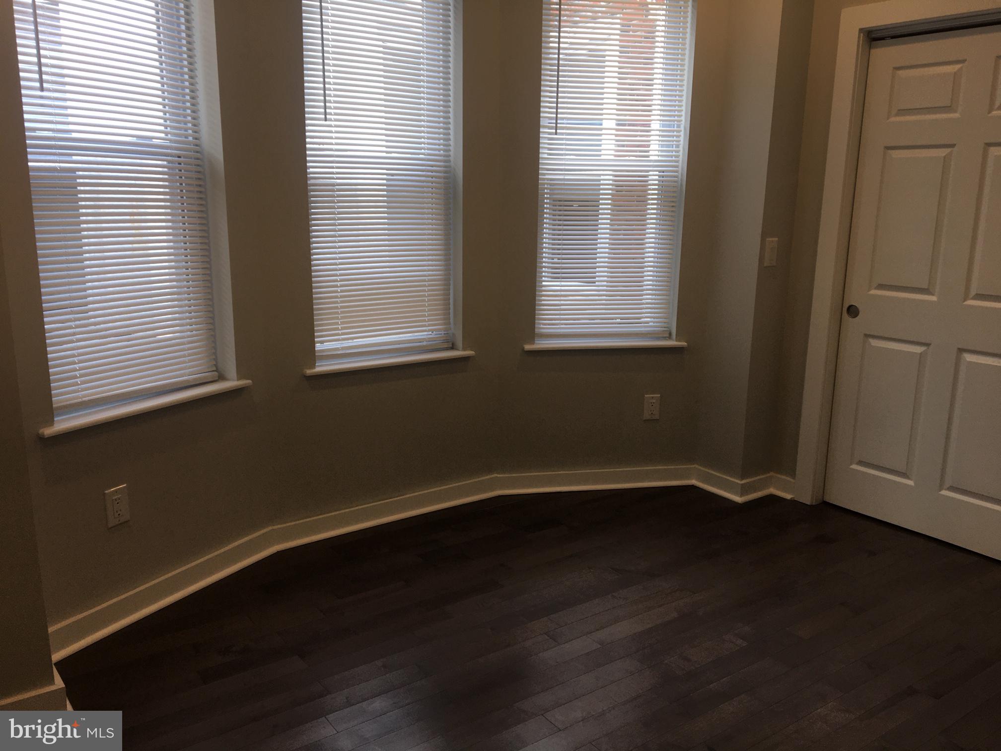 UNIVERSITY CITY - Residential Lease