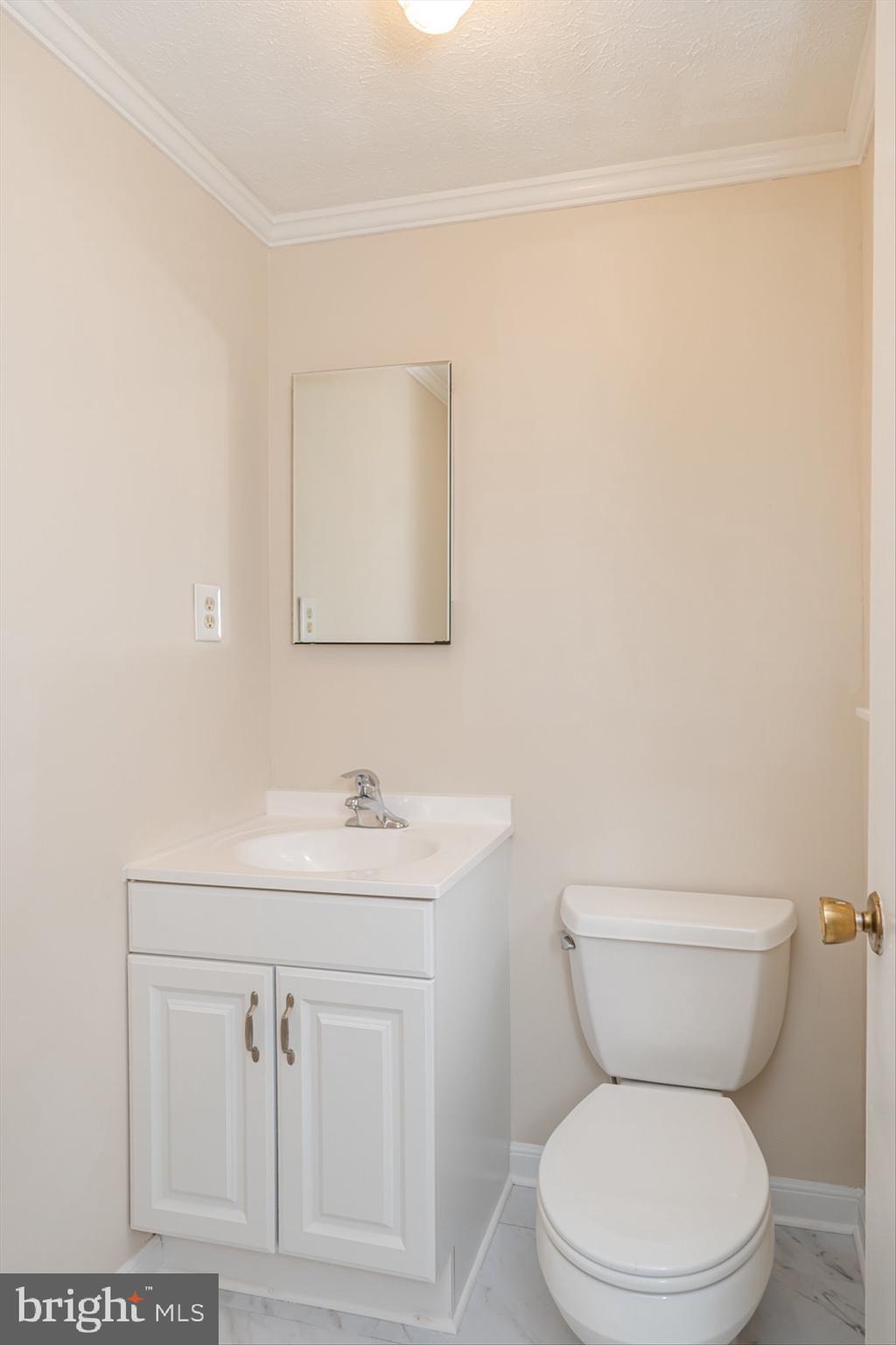 MECKLENBURG HEIGHTS - Residential Lease