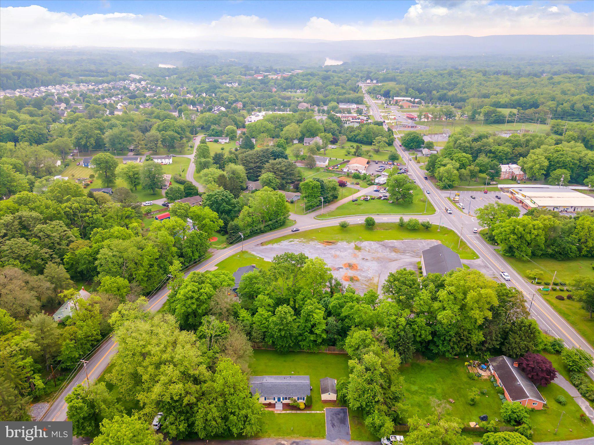 MECKLENBURG HEIGHTS - Residential Lease