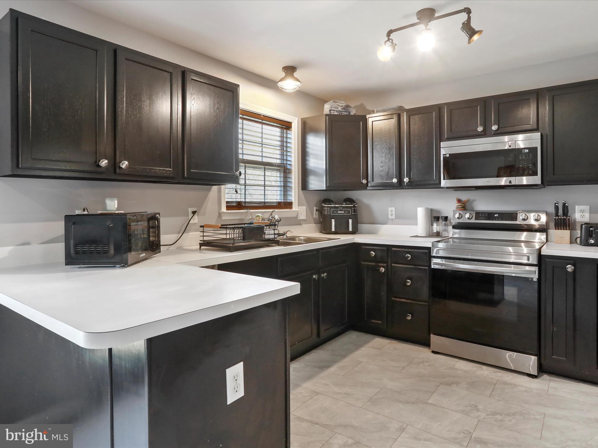 TOWNES OF INWOOD - Residential