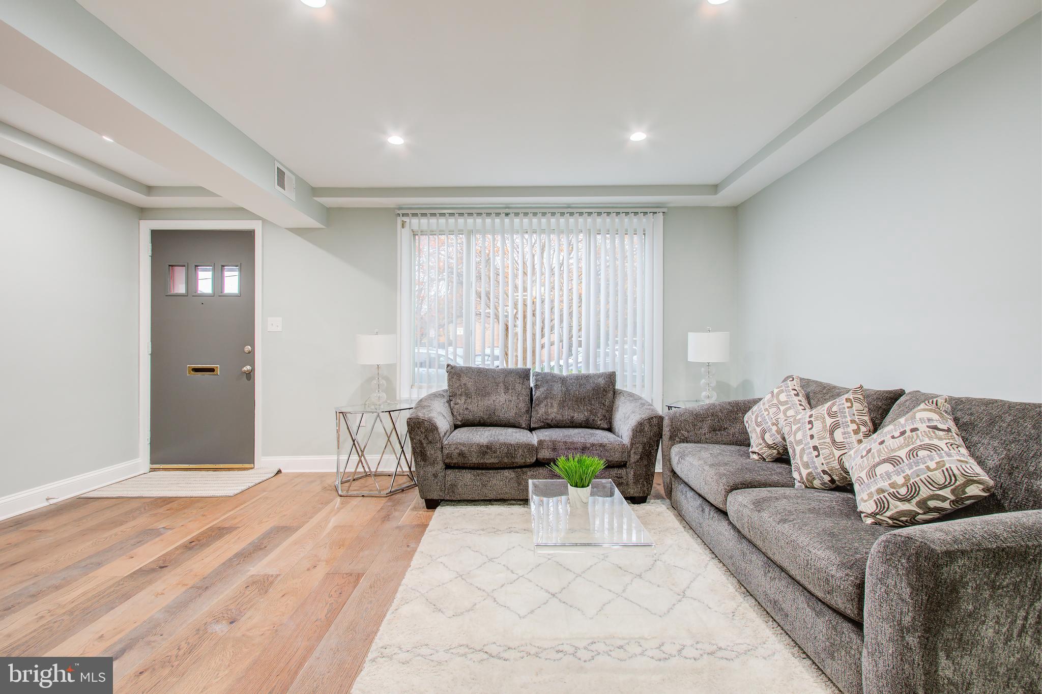 KENWOOD TOWERS - Residential